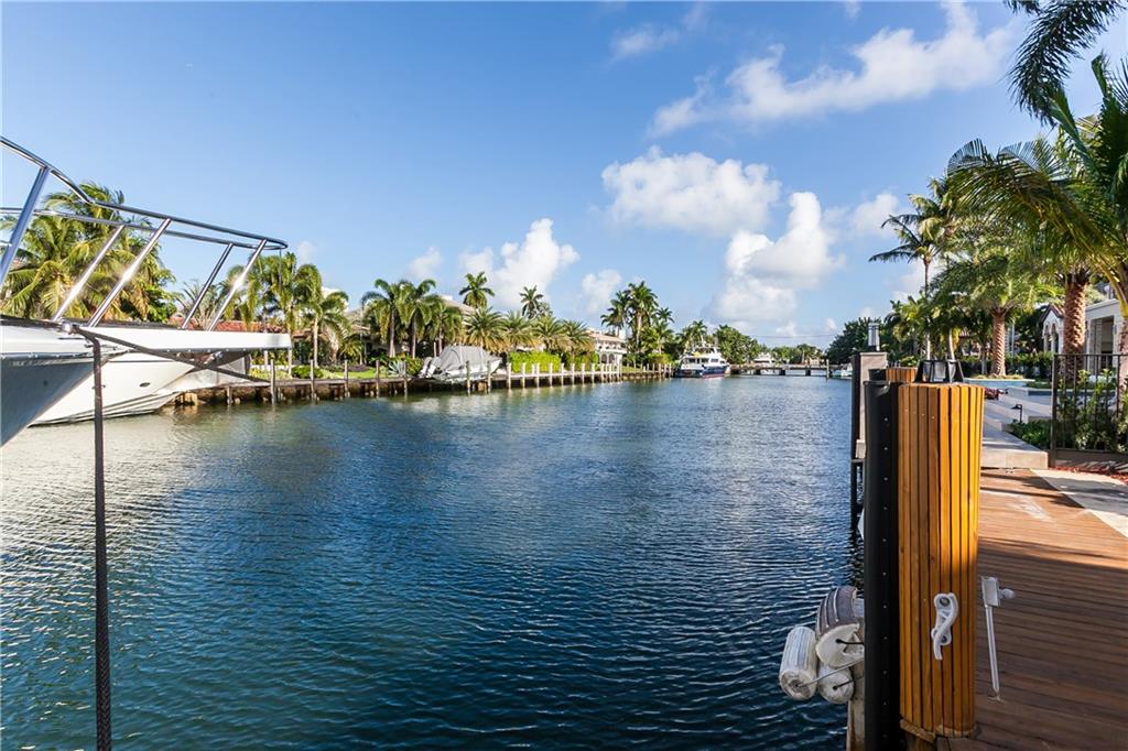 Del Lago Isle 42-2 B - Residential