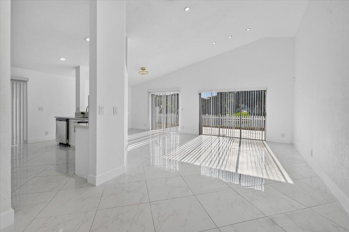 RIVER RUN - Residential