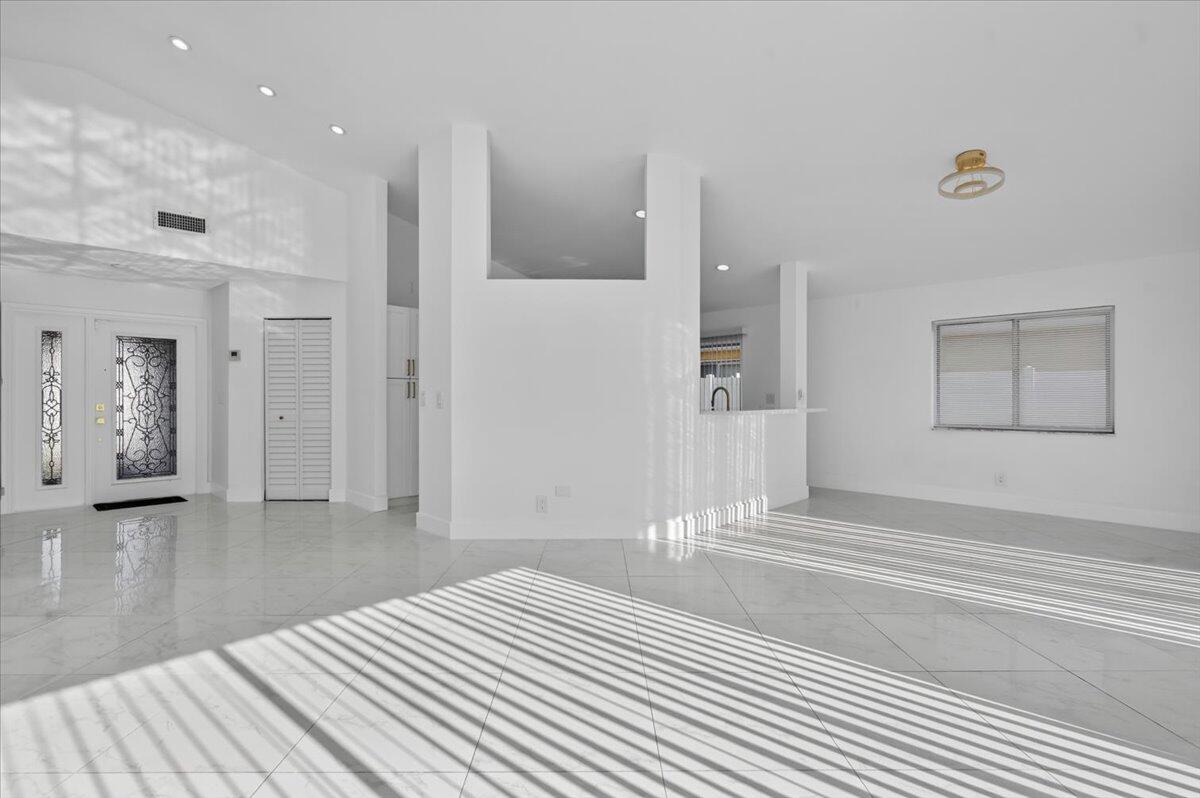 RIVER RUN - Residential