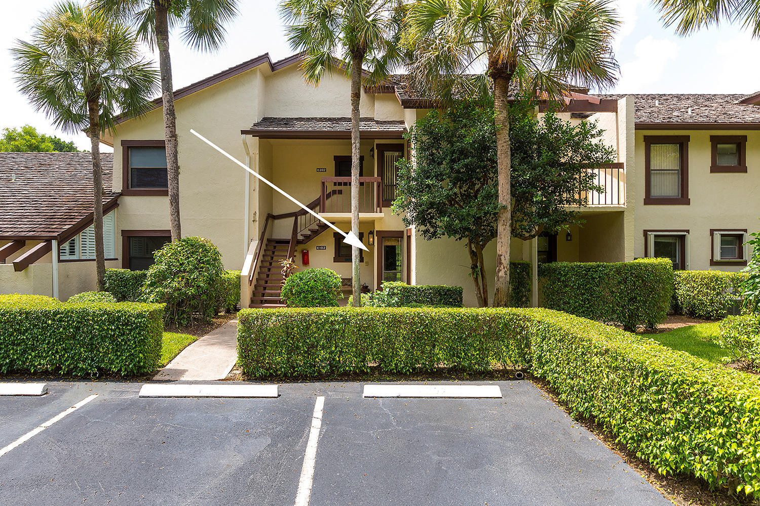 GOLF COTTAGES 2 CONDO - Residential