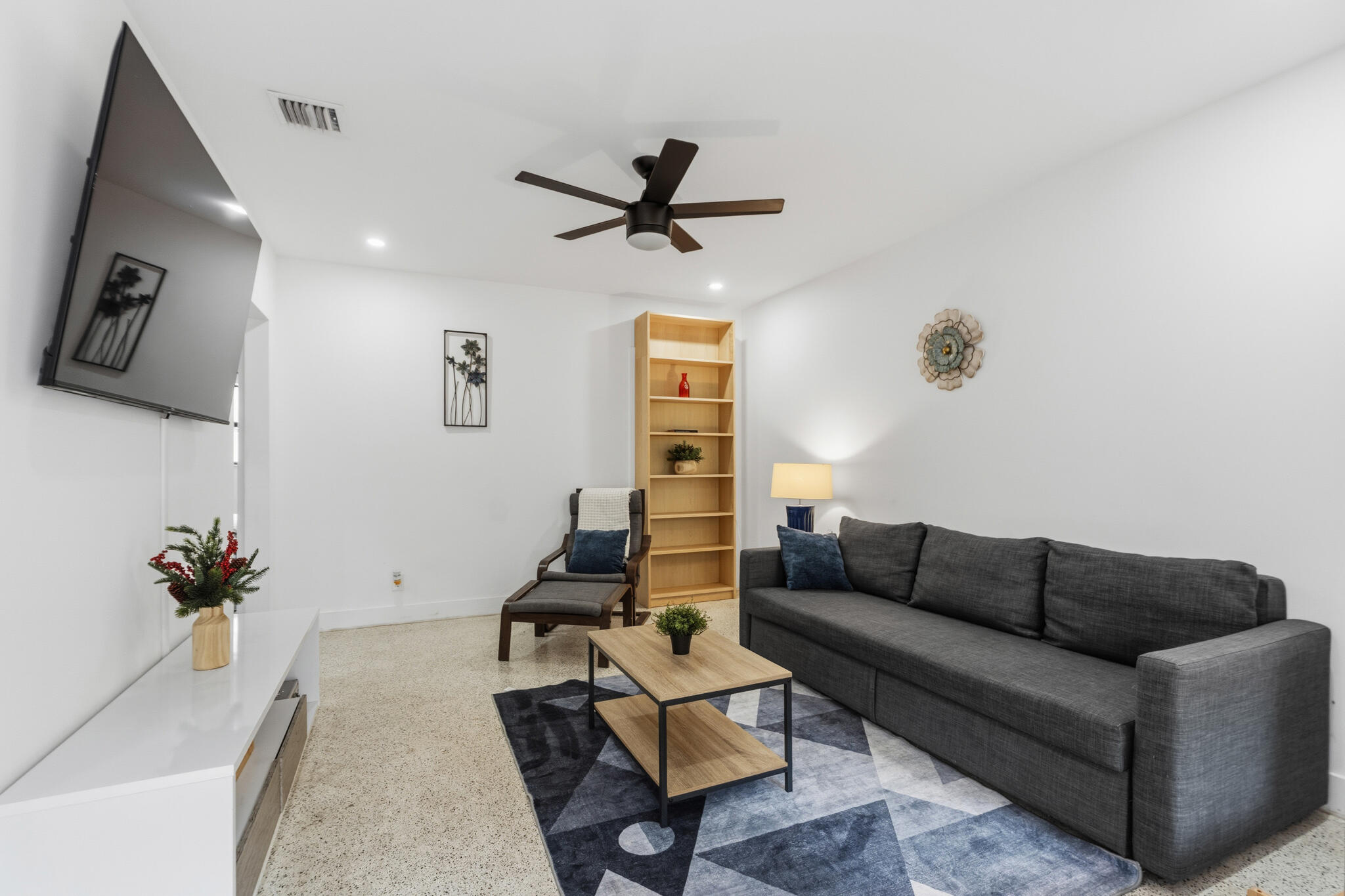 CROISSANT PARK RIVER SEC - Residential Income
