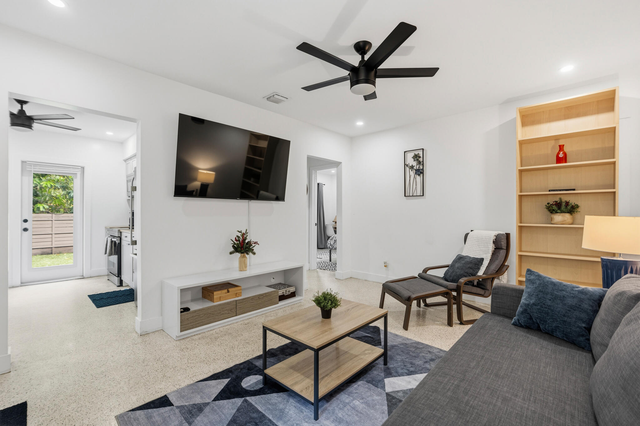 CROISSANT PARK RIVER SEC - Residential Income