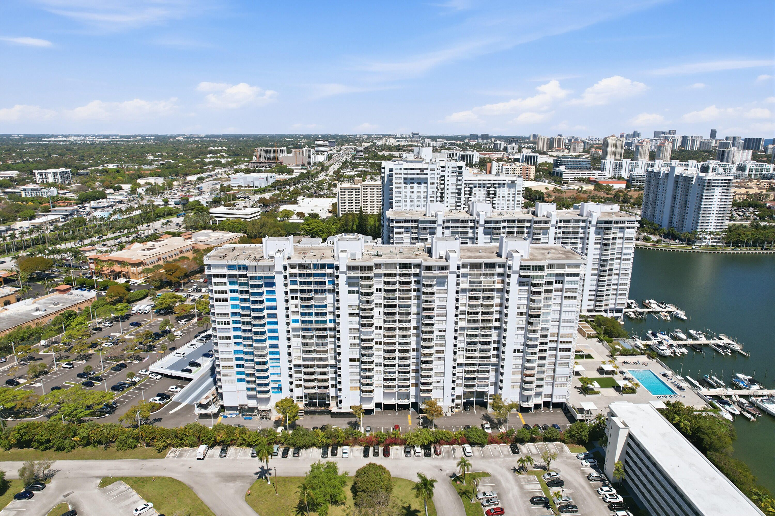 DEL PRADO MARINA - Residential