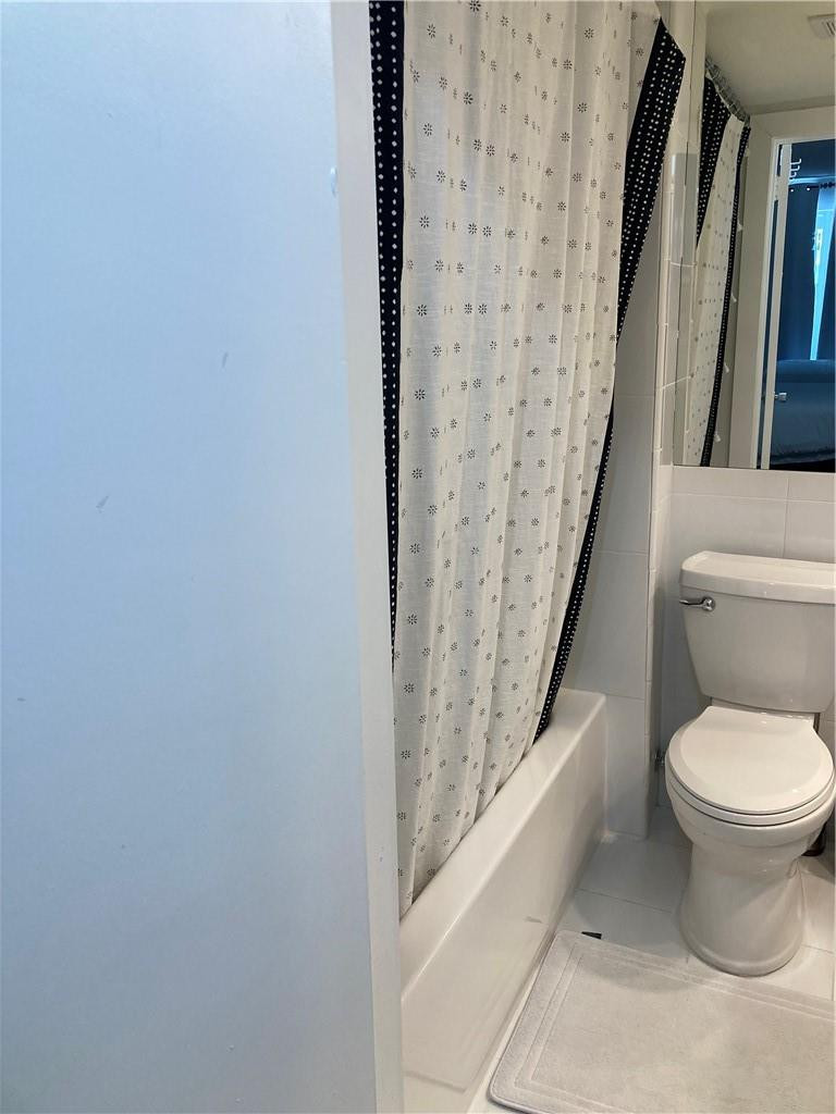 OCEAN SUMMIT CONDO - Residential Lease