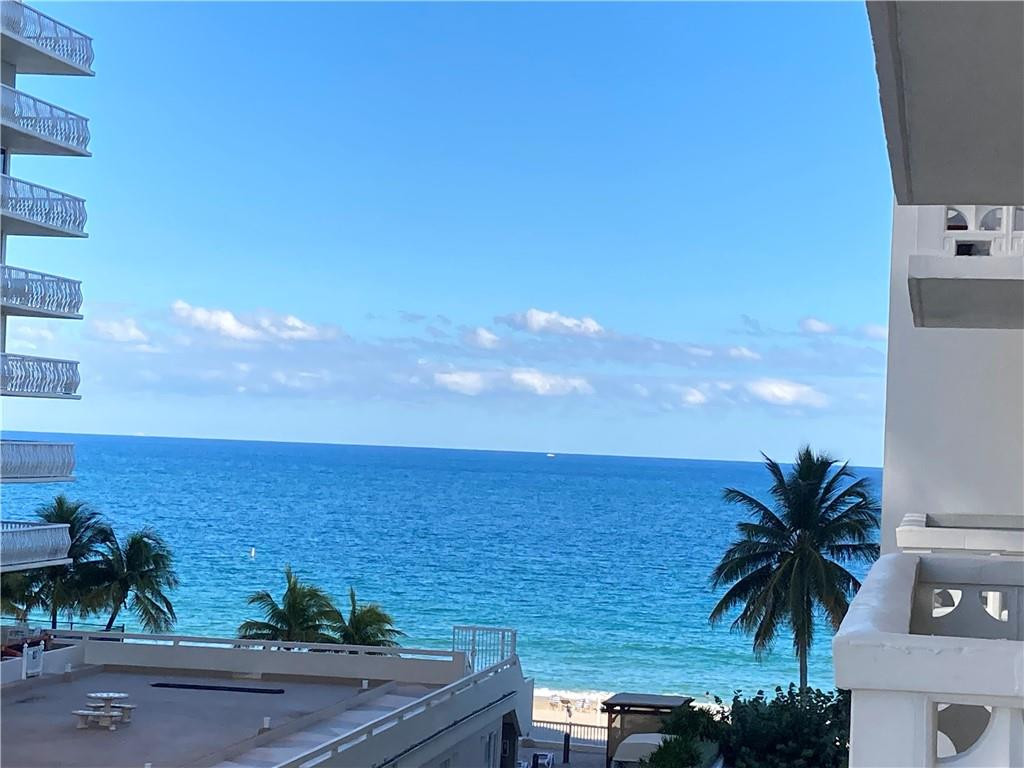 Seasonal Rental, 2/2, NE Ocean View, W/D in unit.  Cable TV High speed Internet, 1 parking underground, guest available parking outside. includes electric.  Seasonal Rental, 2/2, NE Ocean View, W/D in unit.  Cable TV High speed Internet, 1 parking underground, guest available parking outside. includes electric.