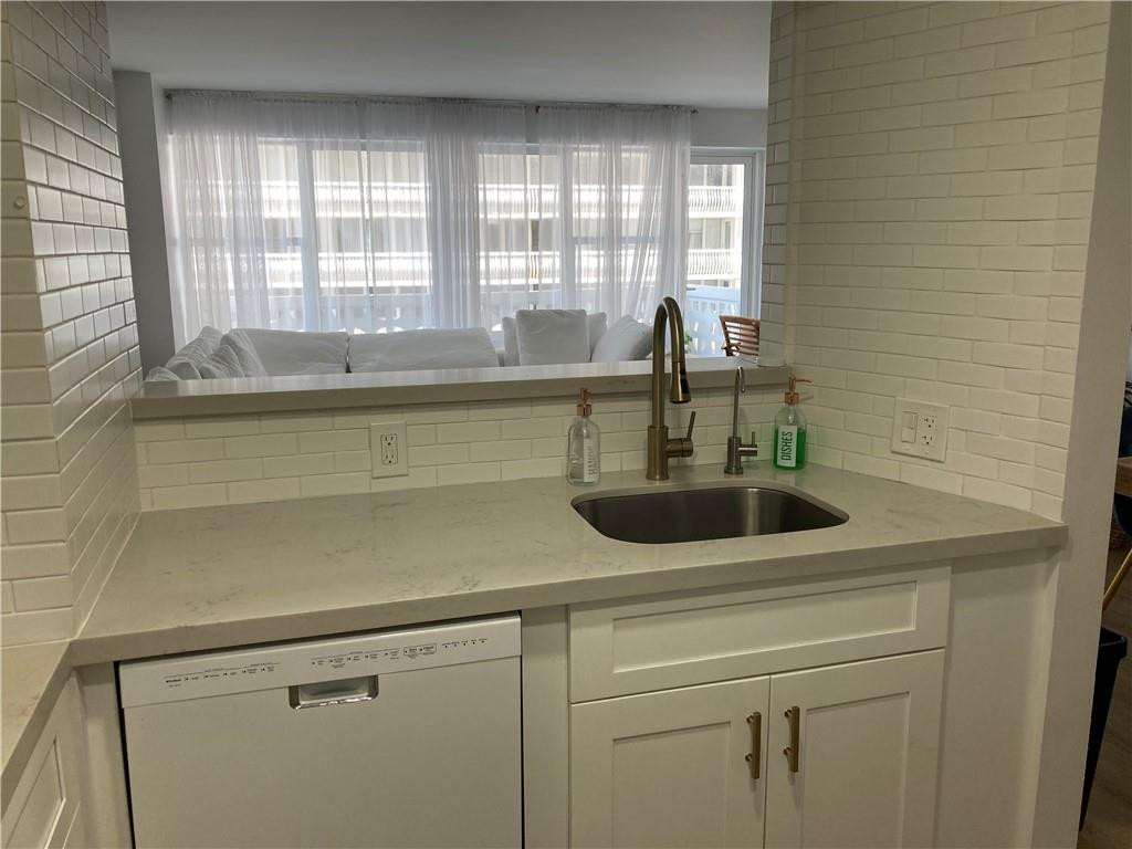 OCEAN SUMMIT CONDO - Residential Lease