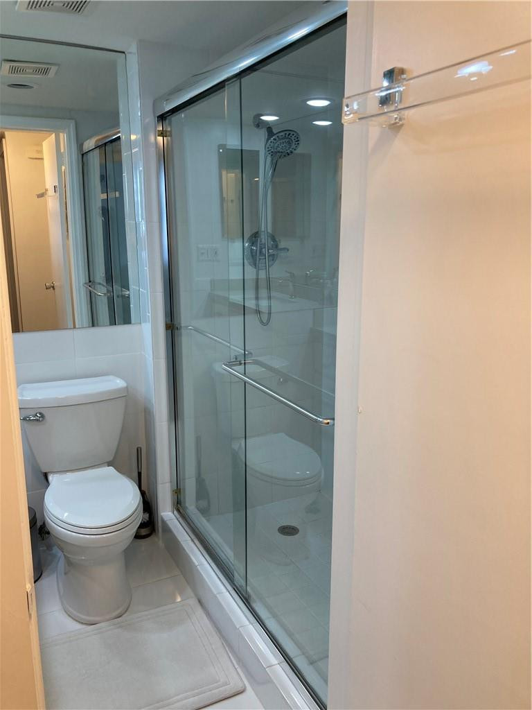 OCEAN SUMMIT CONDO - Residential Lease