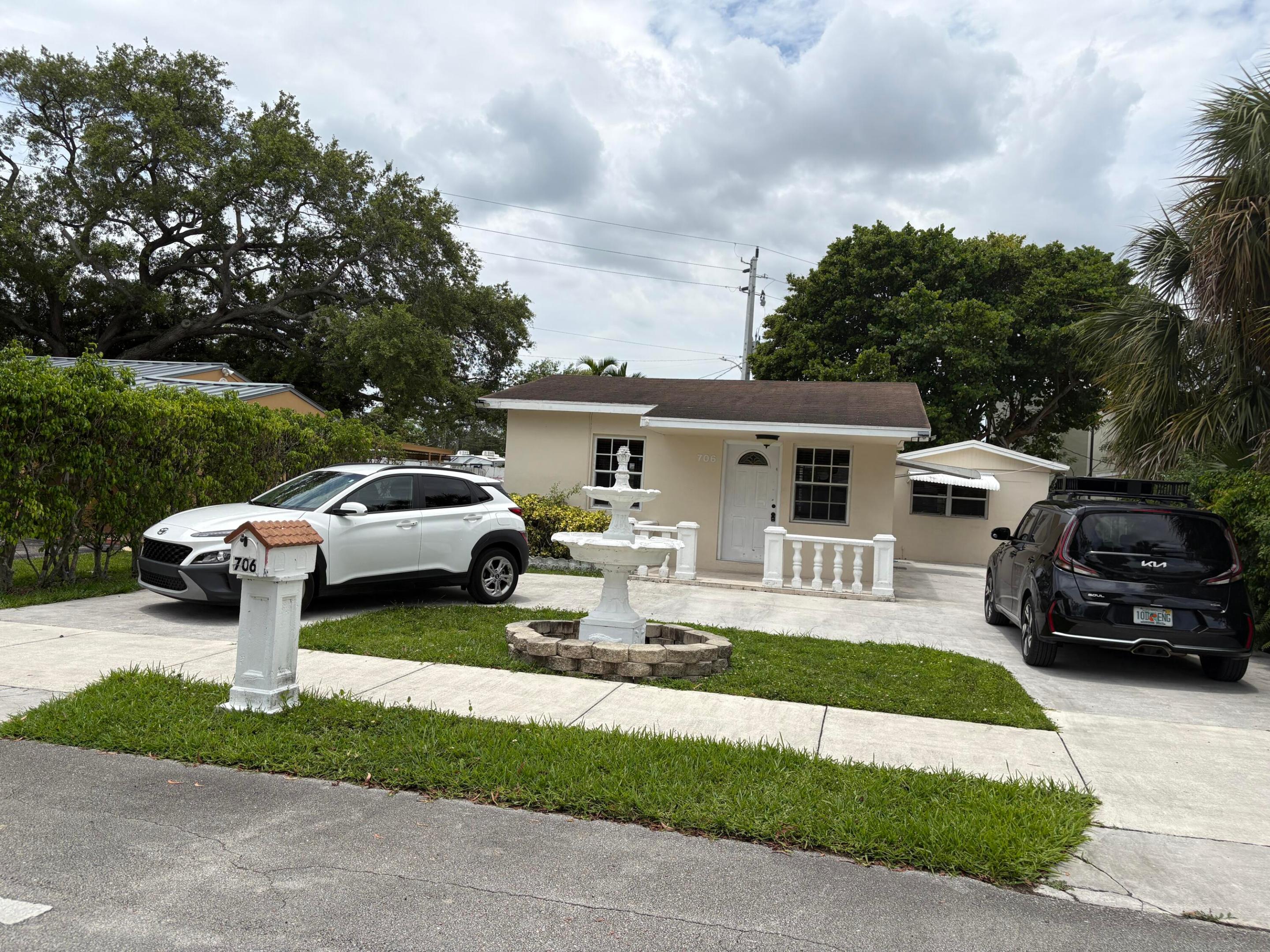 Quiet and charming 2 bedrooms and one bath. In a very centralized location that will appeal to all people. minutes to turnpike, university, I95, and also Hard rock Casino. 20 minutes to Hollywood Beach to enjoy the sun and the fun. Want more fun, drive to Dania Point and visit many restaurants  or bowling alley, and Movie Theatre. wooden blinds all windows .Fresh paint. The rent includes electricity, water and trash. Brand new water heater, Central a/c. Fresh paint. 5 ceiling fans. This house has some shutters and some awnings. easy to show . just go to show assist.
