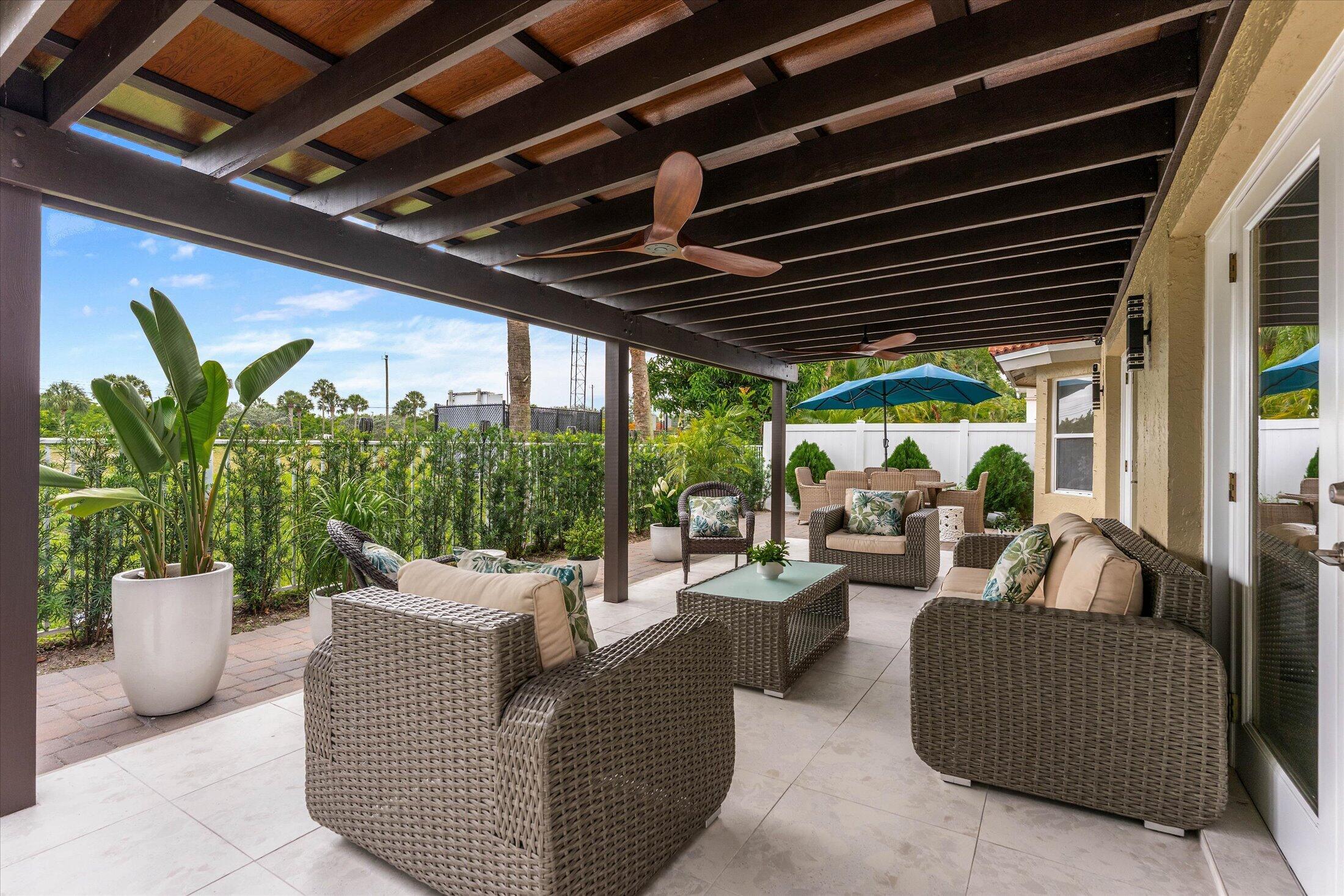HILLSBORO COUNTRY CLUB - Residential Lease