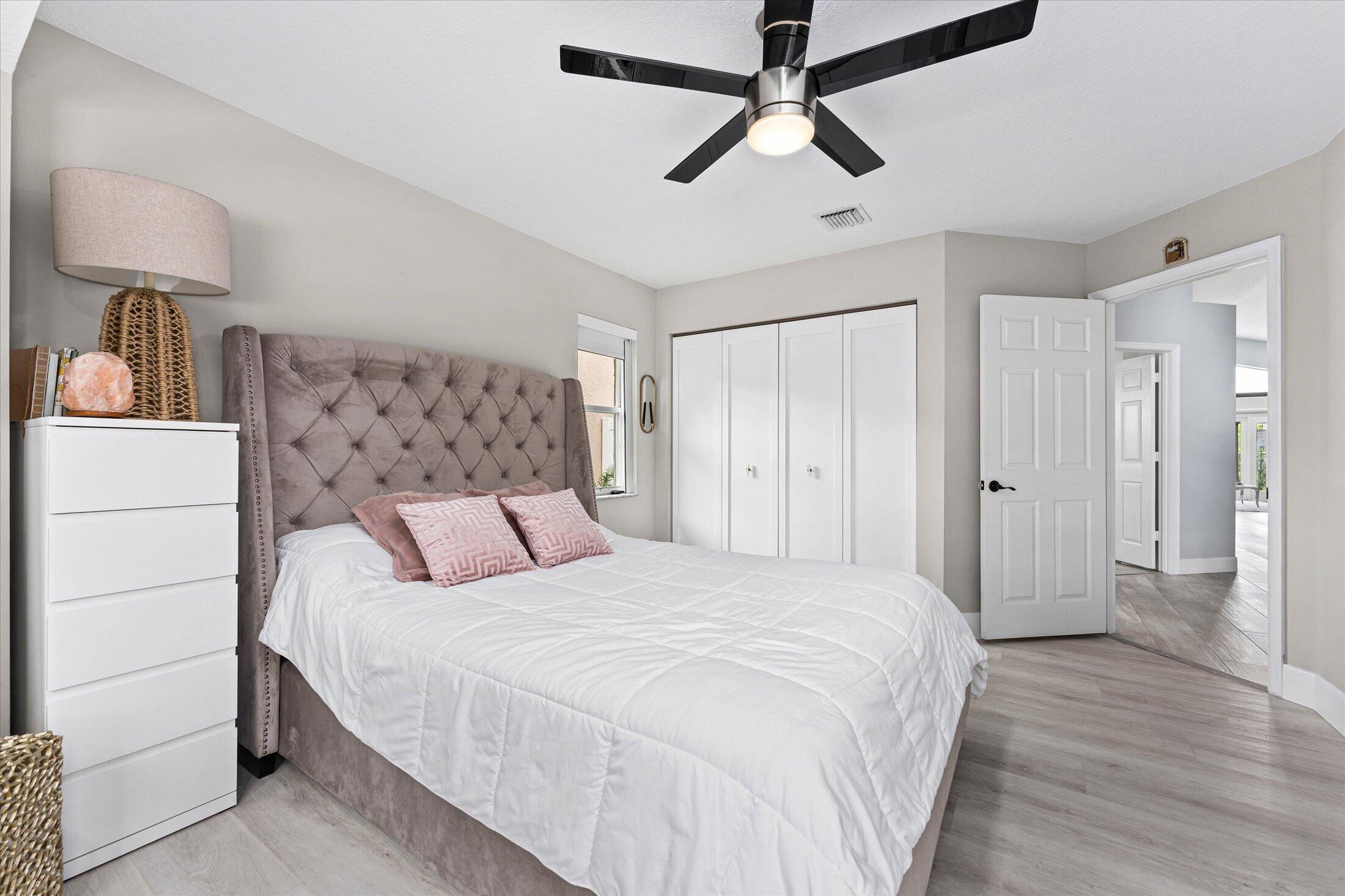 HILLSBORO COUNTRY CLUB - Residential Lease