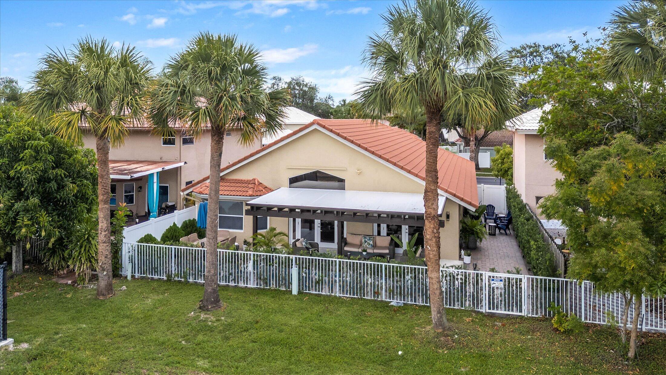 HILLSBORO COUNTRY CLUB - Residential Lease