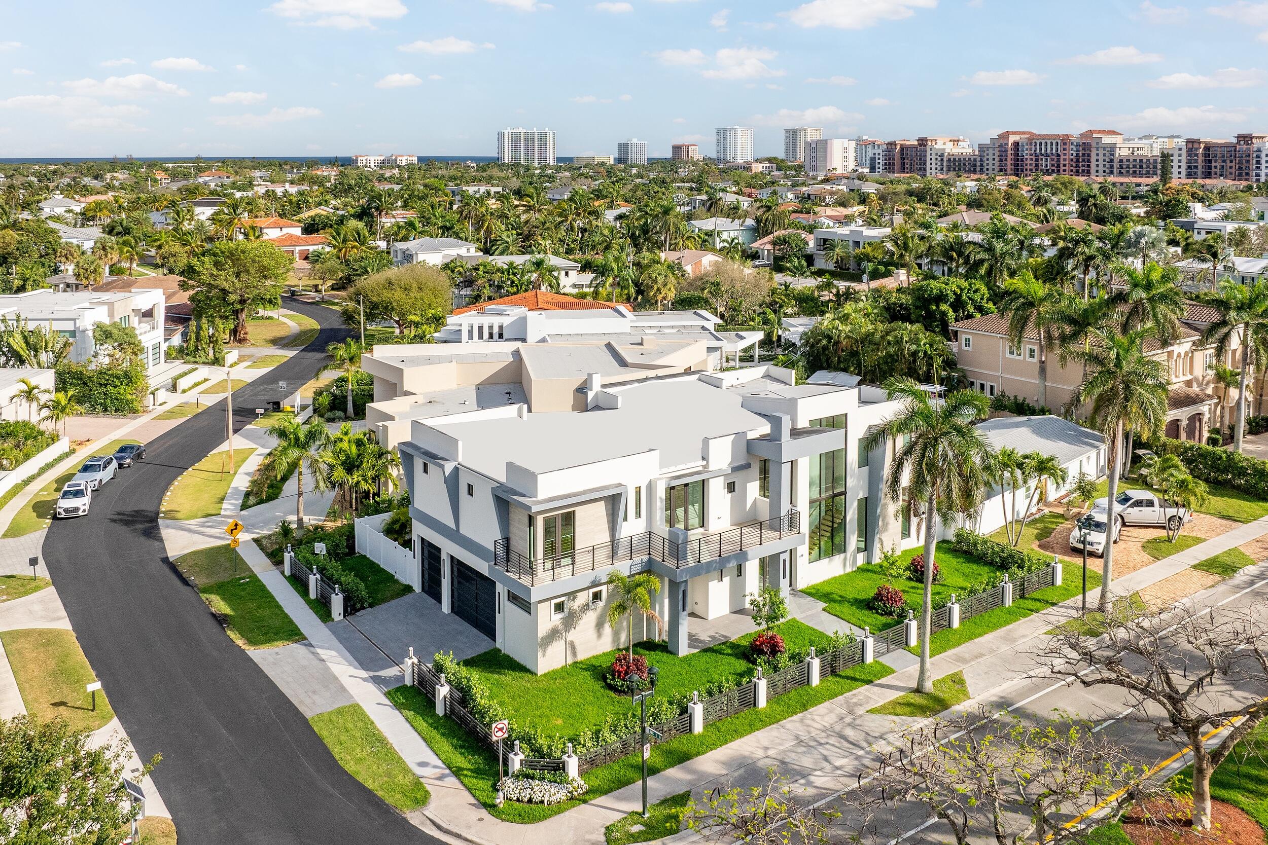 BOCA VILLAS - Residential