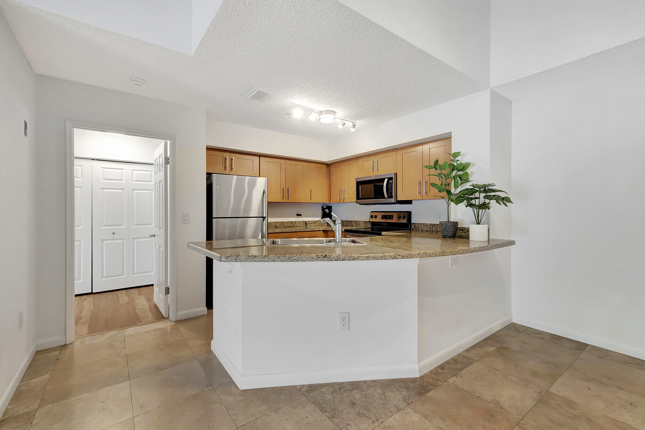 BOCAR CONDO - Residential Lease