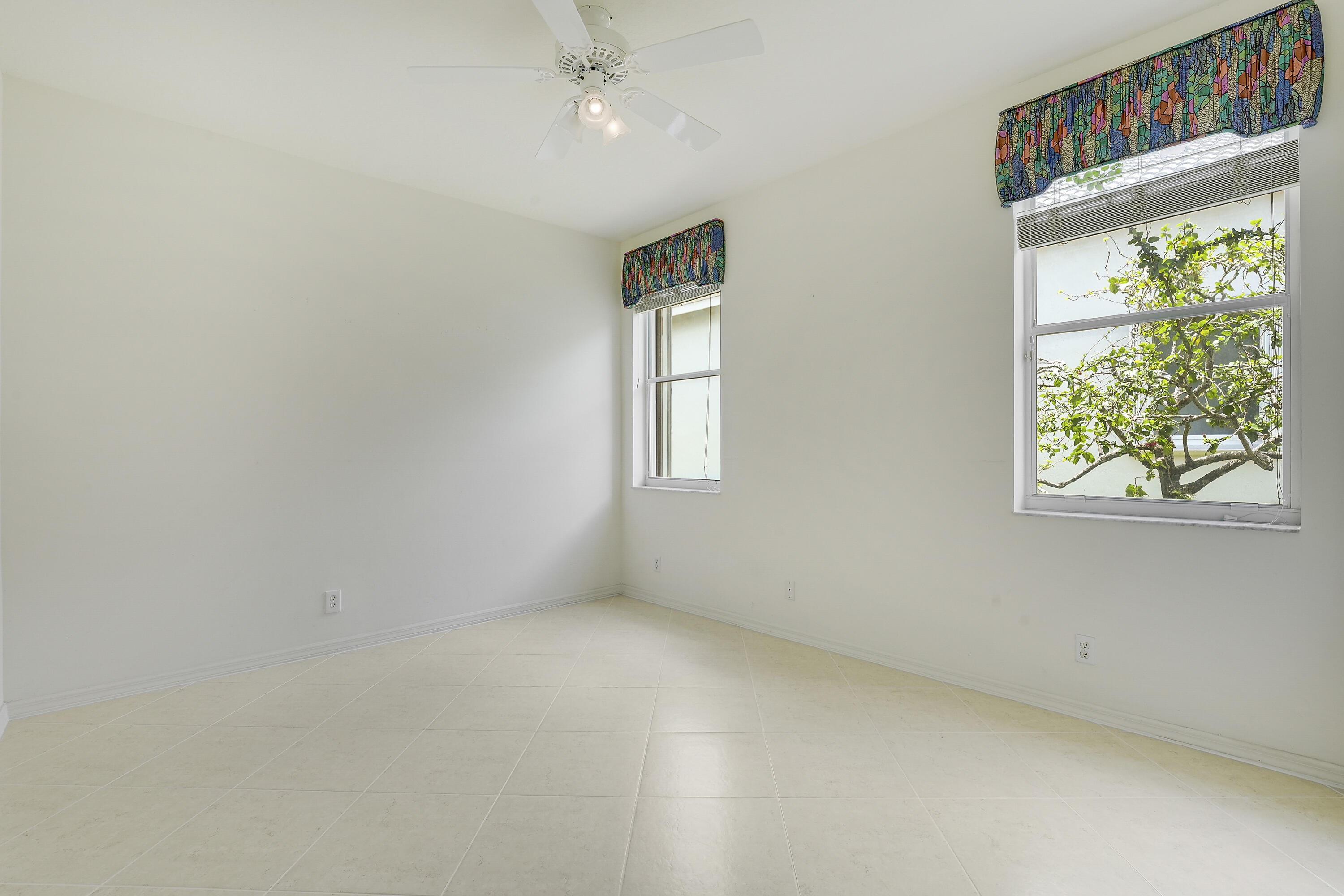BELLAGGIO, TOWNE PARK - Residential