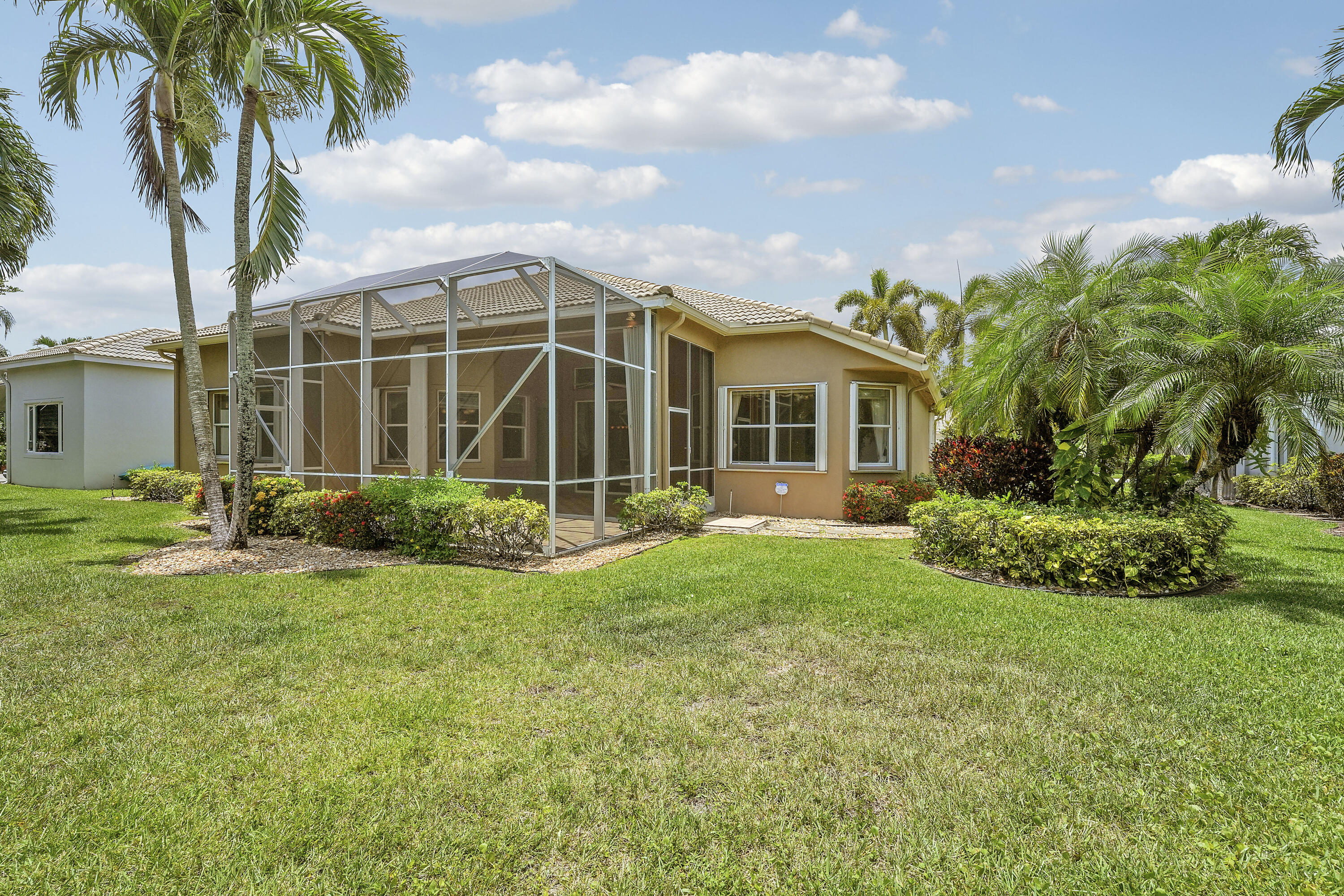 BELLAGGIO, TOWNE PARK - Residential