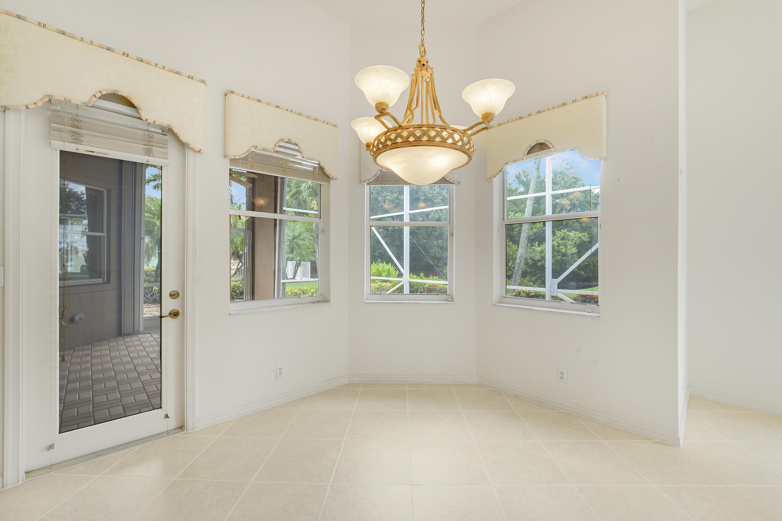 BELLAGGIO, TOWNE PARK - Residential