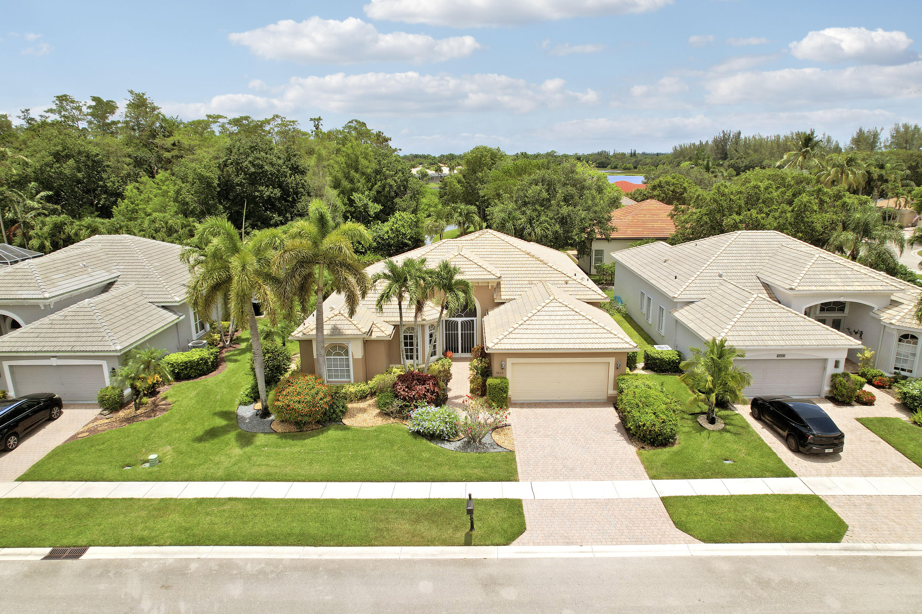 BELLAGGIO, TOWNE PARK - Residential