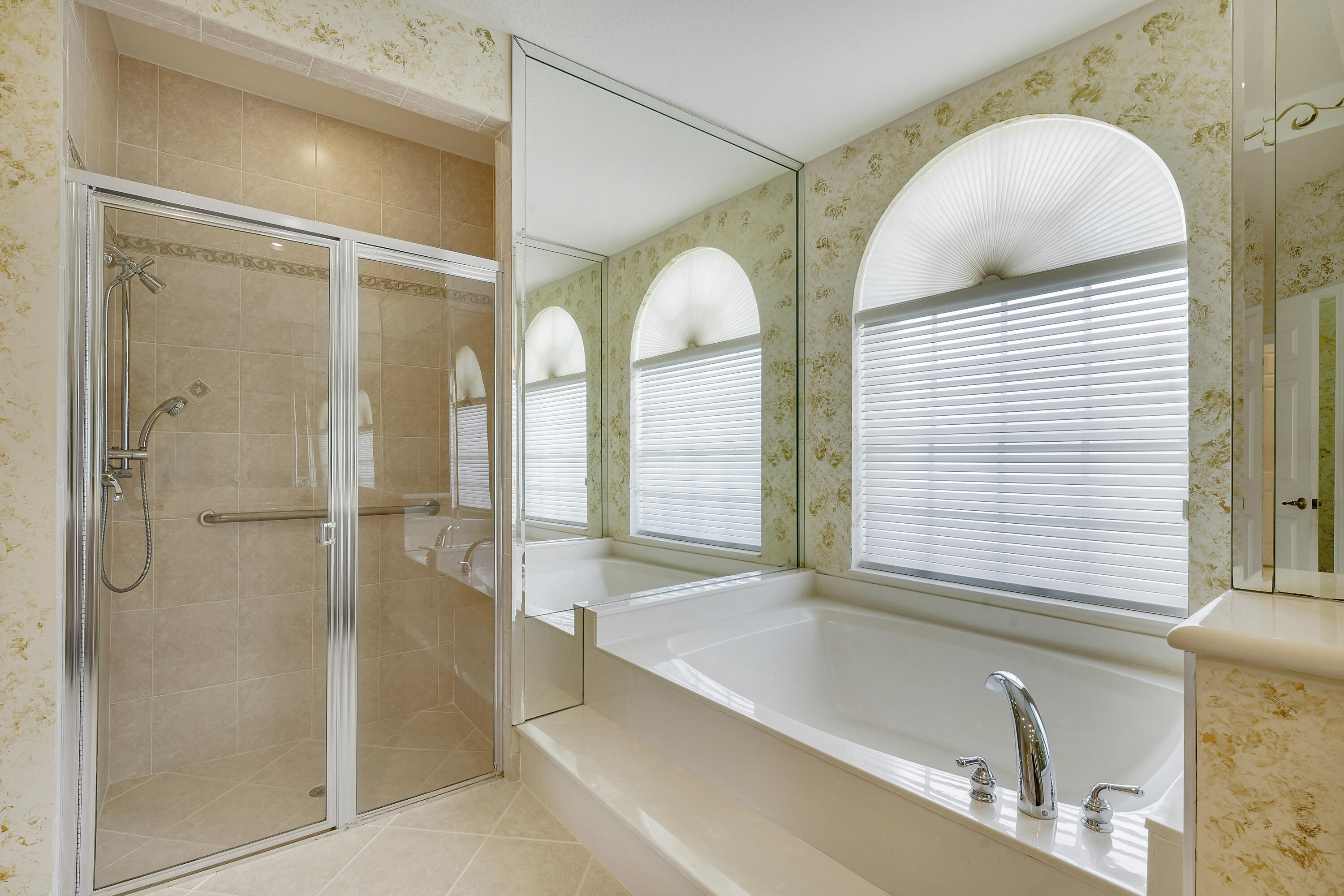 BELLAGGIO, TOWNE PARK - Residential
