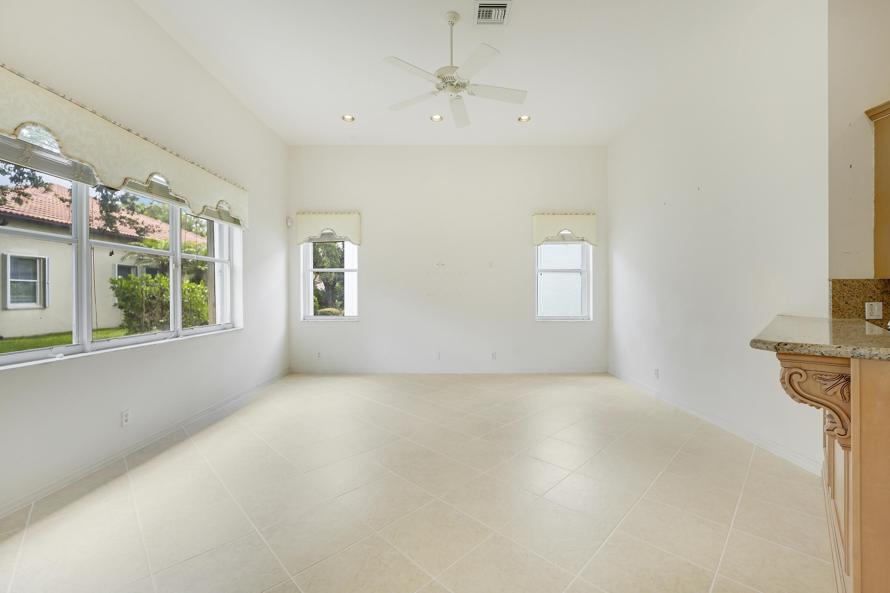 BELLAGGIO, TOWNE PARK - Residential