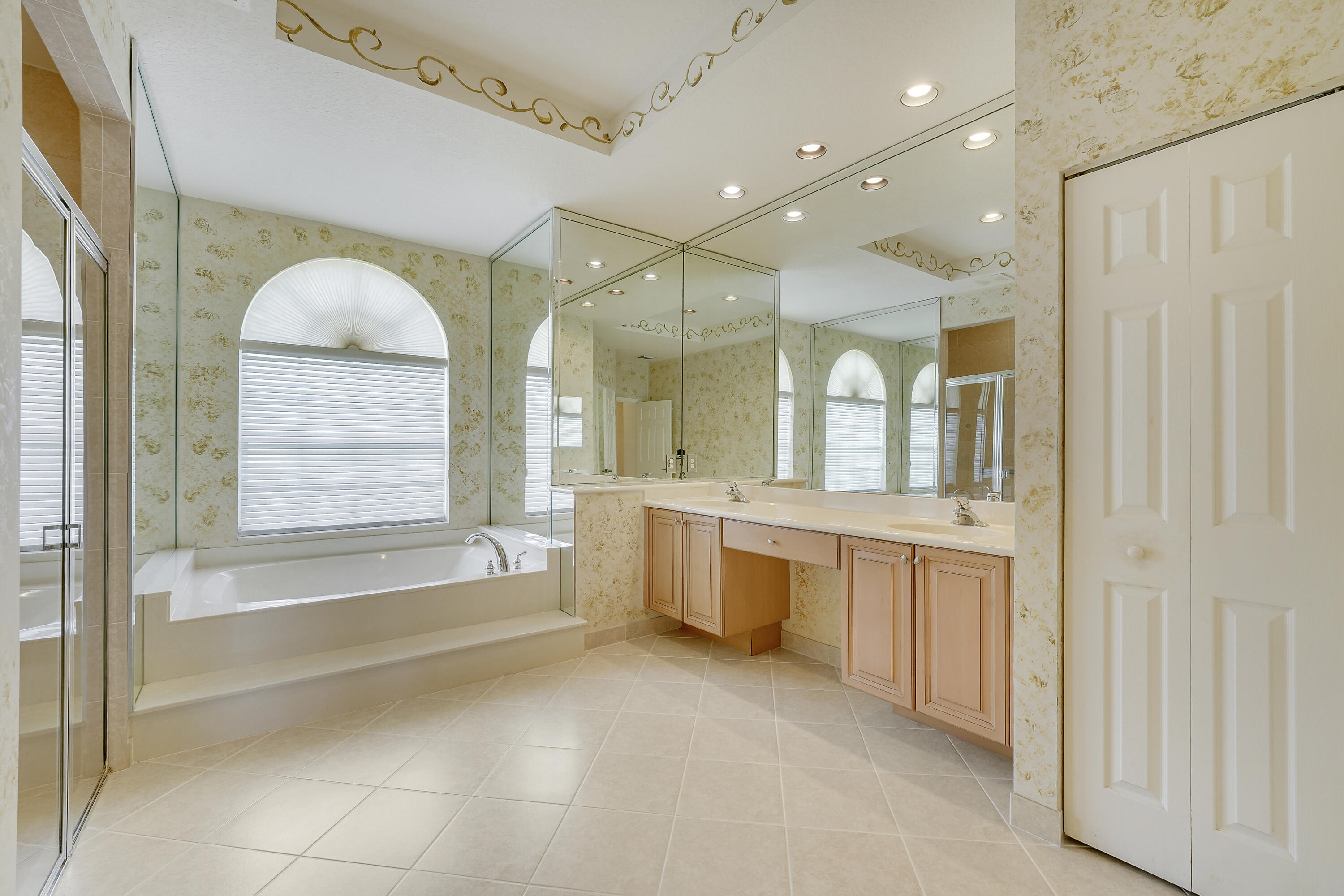BELLAGGIO, TOWNE PARK - Residential