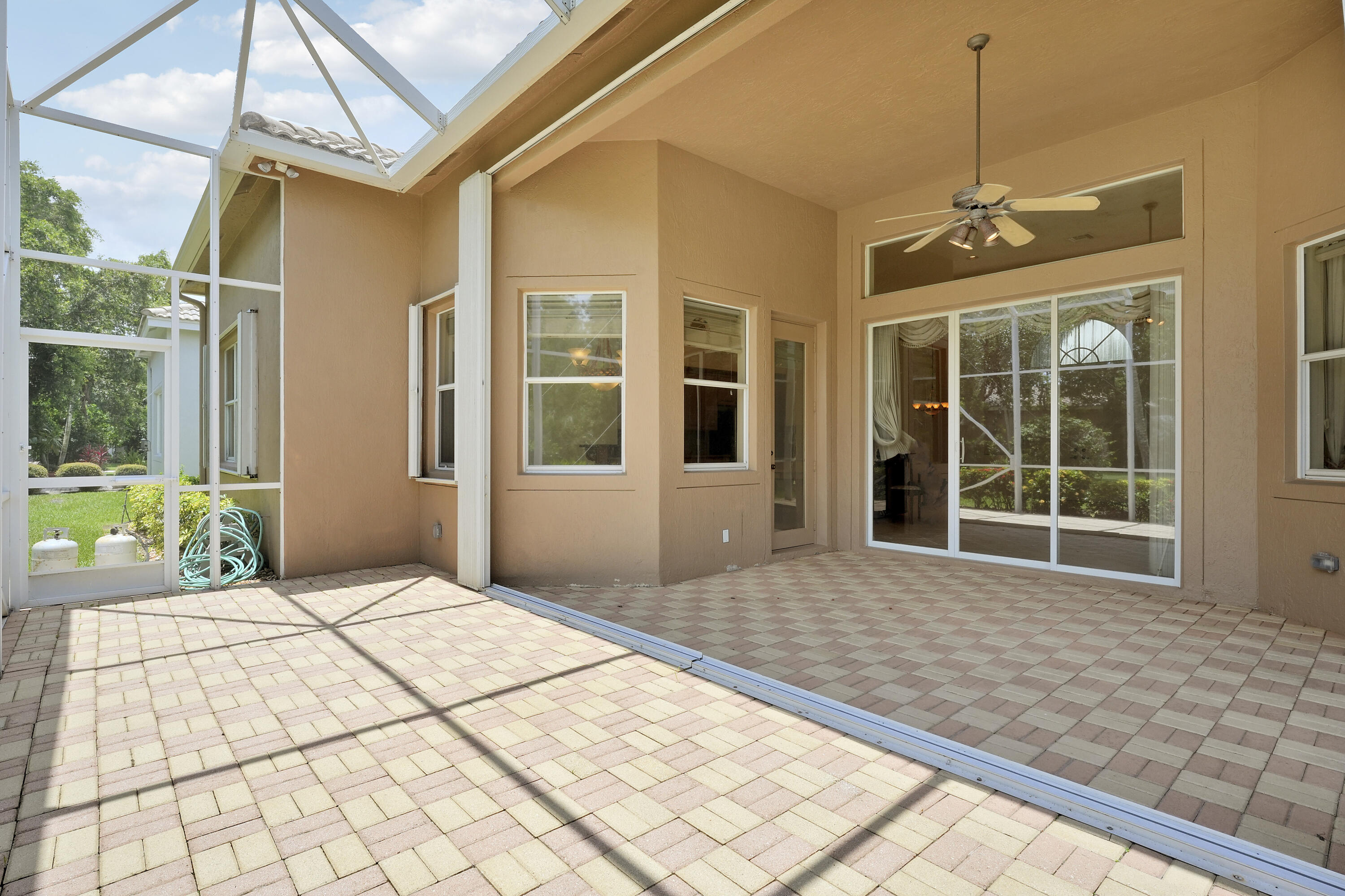 BELLAGGIO, TOWNE PARK - Residential