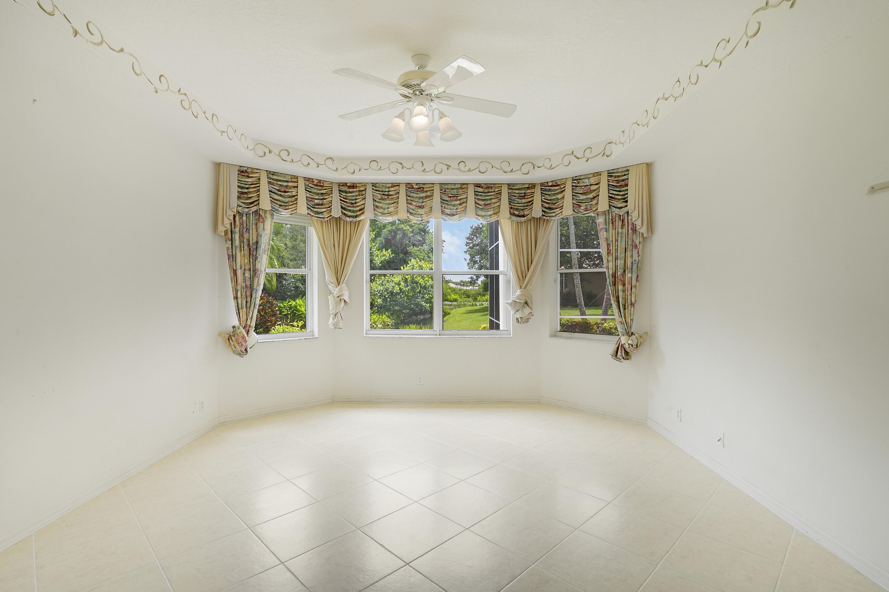 BELLAGGIO, TOWNE PARK - Residential