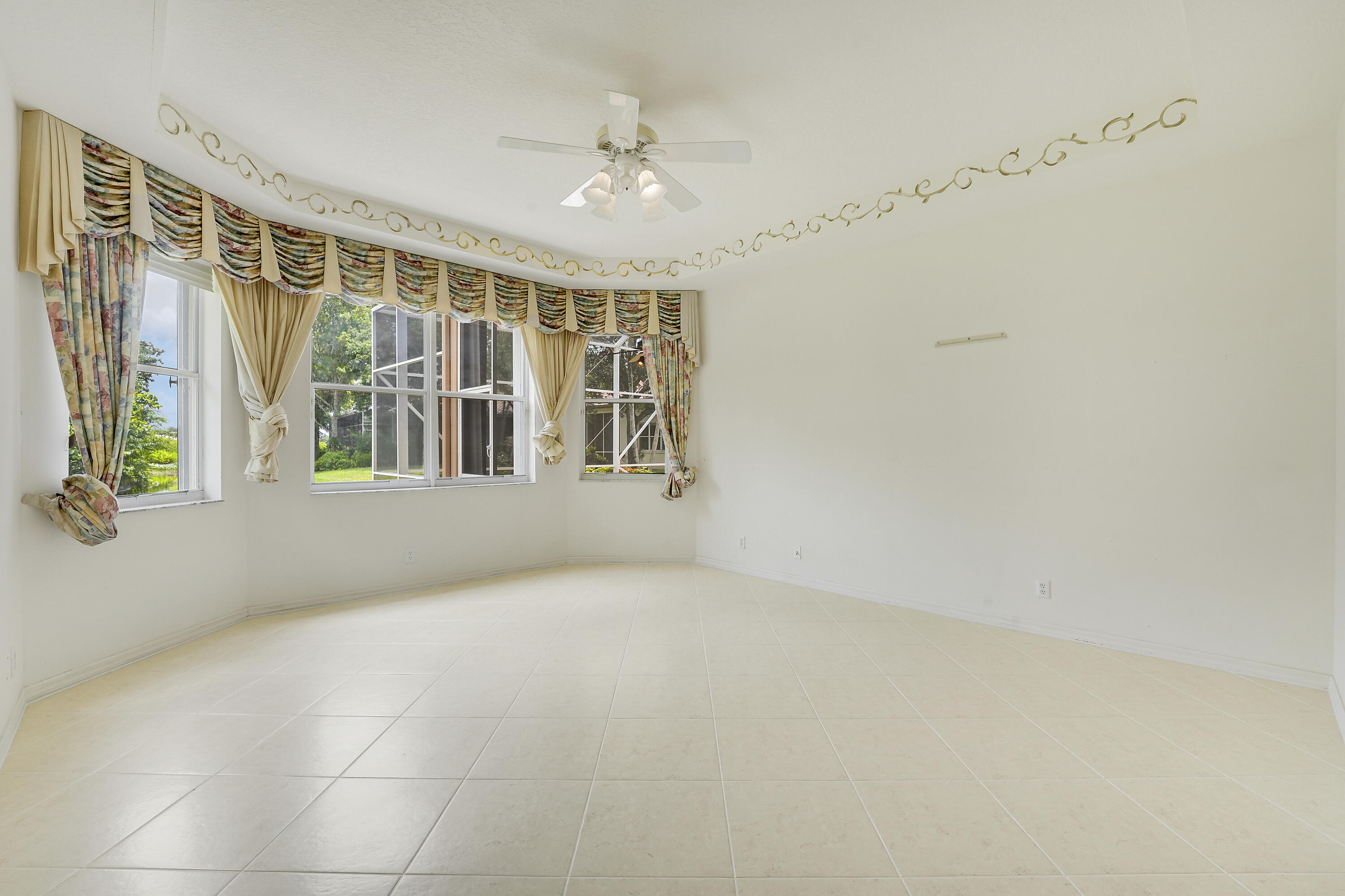 BELLAGGIO, TOWNE PARK - Residential