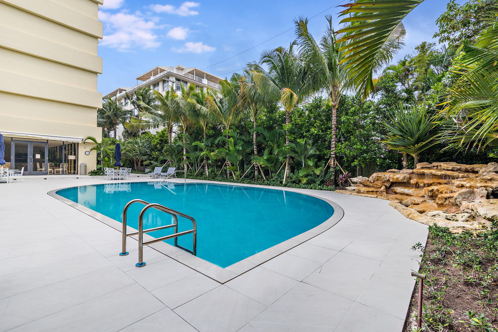 THREE THIRTY OCEAN CONDO - Residential