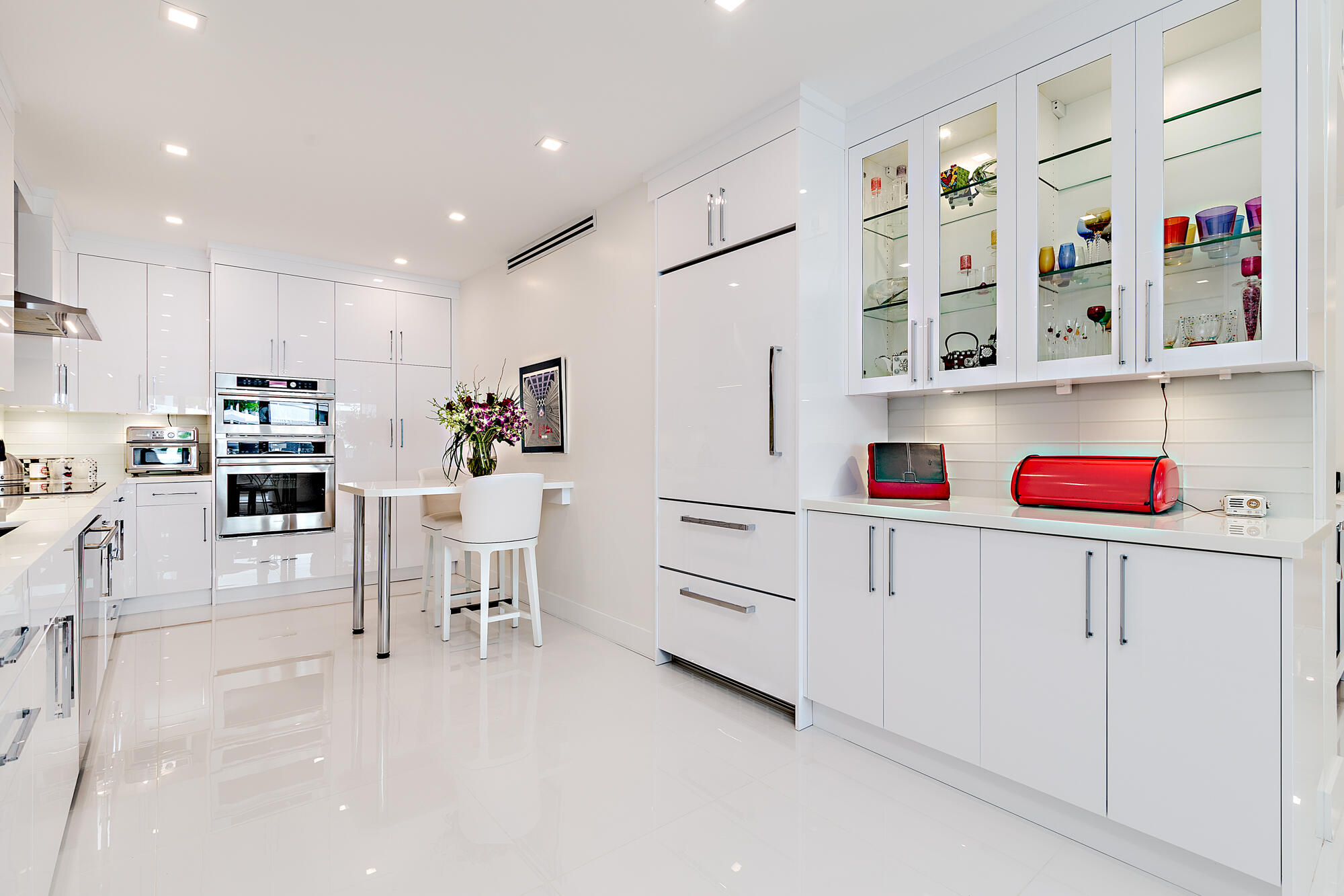 THREE THIRTY OCEAN CONDO - Residential