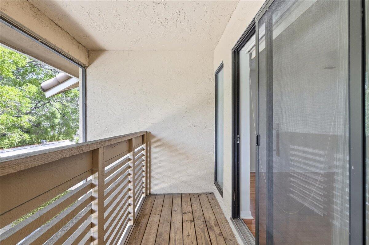MAPLEWOOD TOWNHOUSES CONDO - Residential Lease