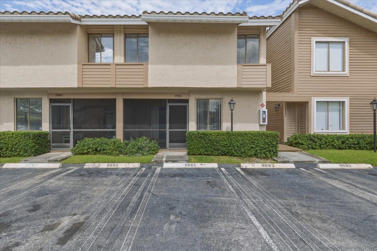 MAPLEWOOD TOWNHOUSES CONDO - Residential Lease
