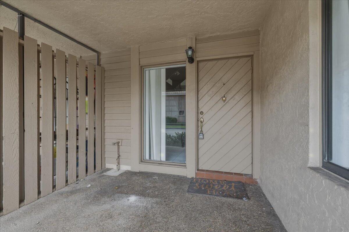 MAPLEWOOD TOWNHOUSES CONDO - Residential Lease