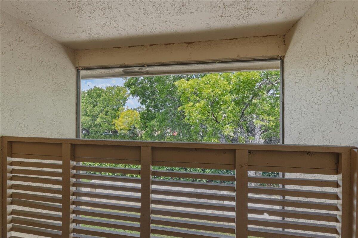MAPLEWOOD TOWNHOUSES CONDO - Residential Lease