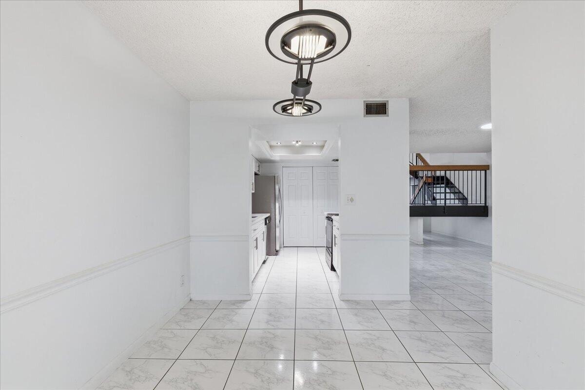 MAPLEWOOD TOWNHOUSES CONDO - Residential Lease