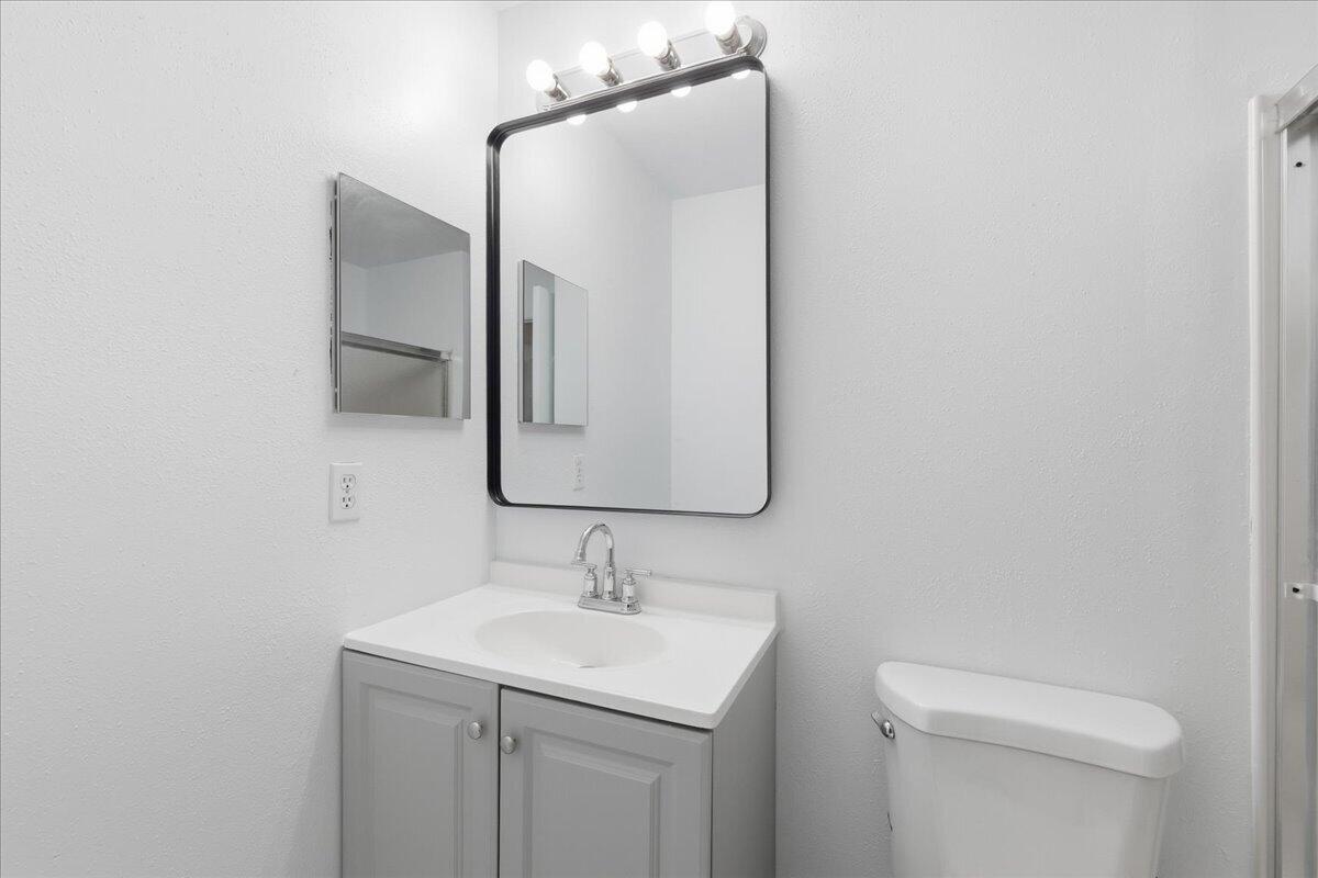 MAPLEWOOD TOWNHOUSES CONDO - Residential Lease
