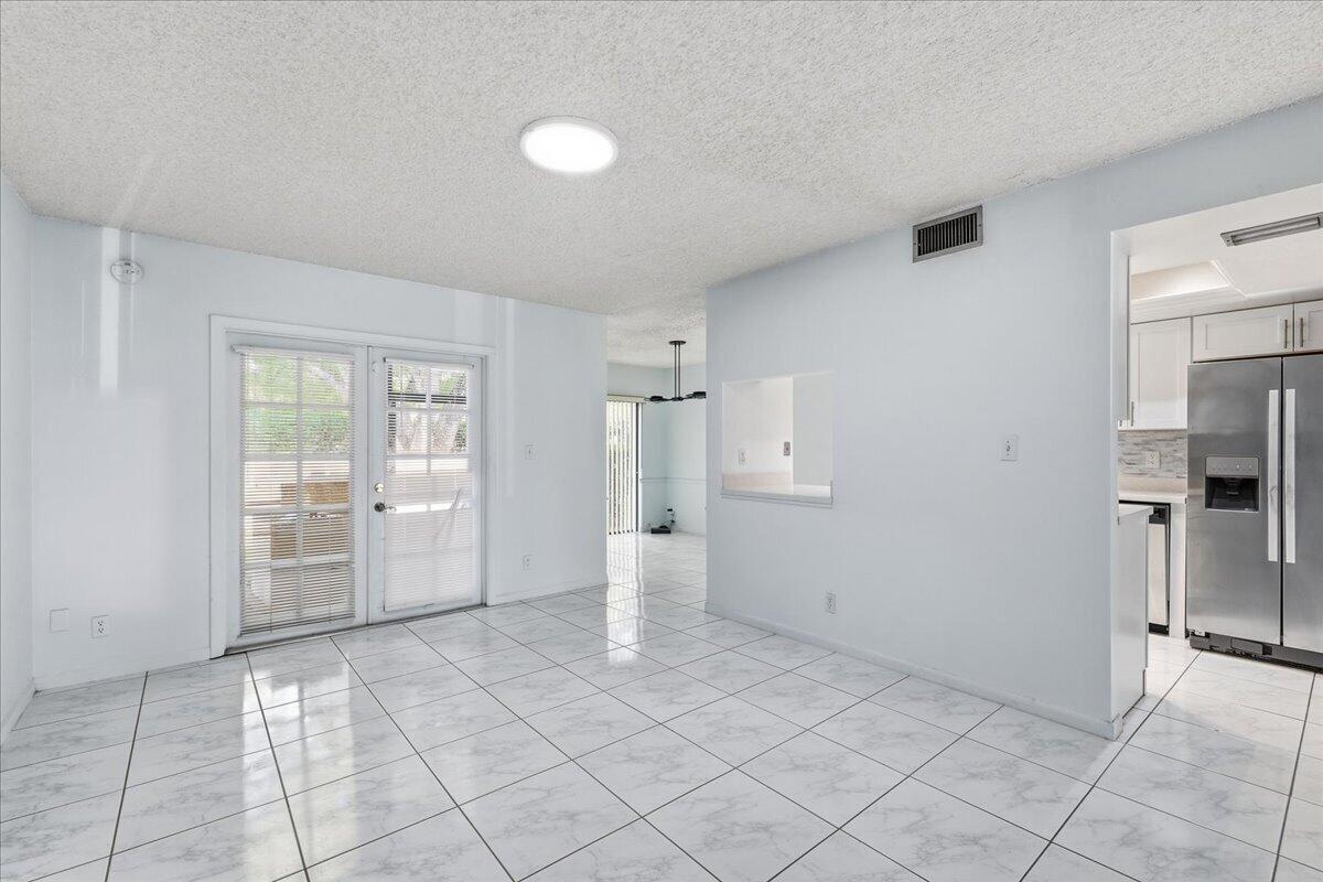MAPLEWOOD TOWNHOUSES CONDO - Residential Lease