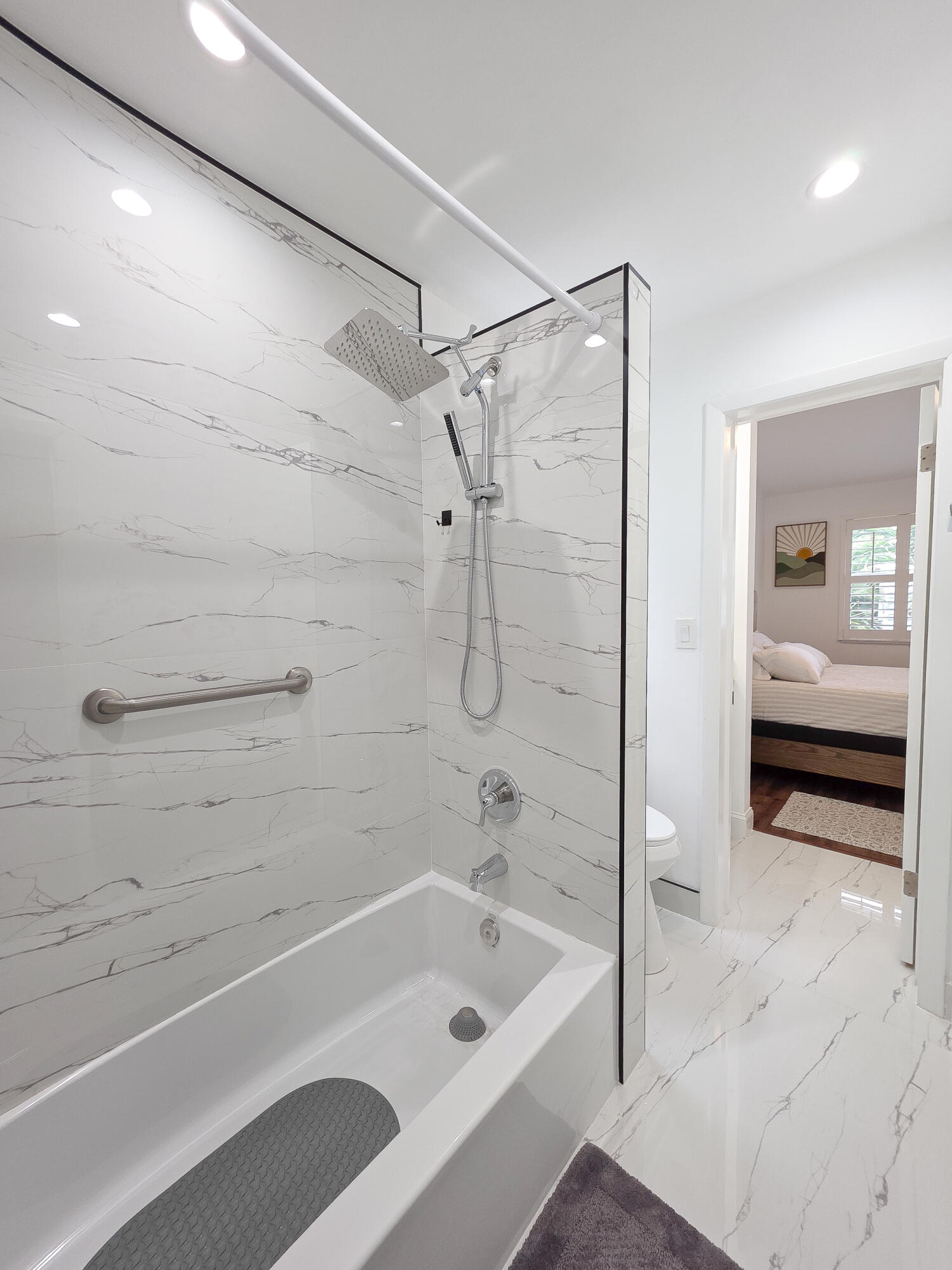 Edgewater Townhomes - Residential Lease