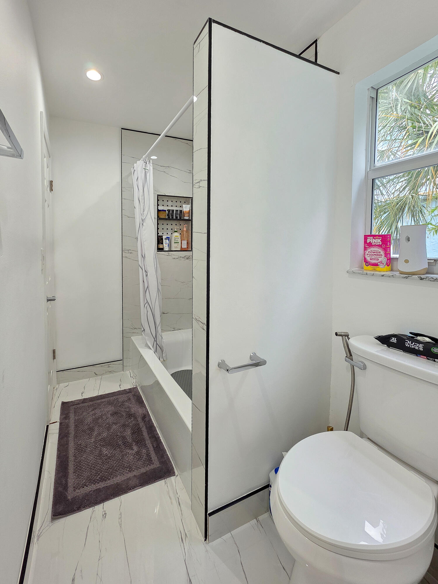 Edgewater Townhomes - Residential Lease