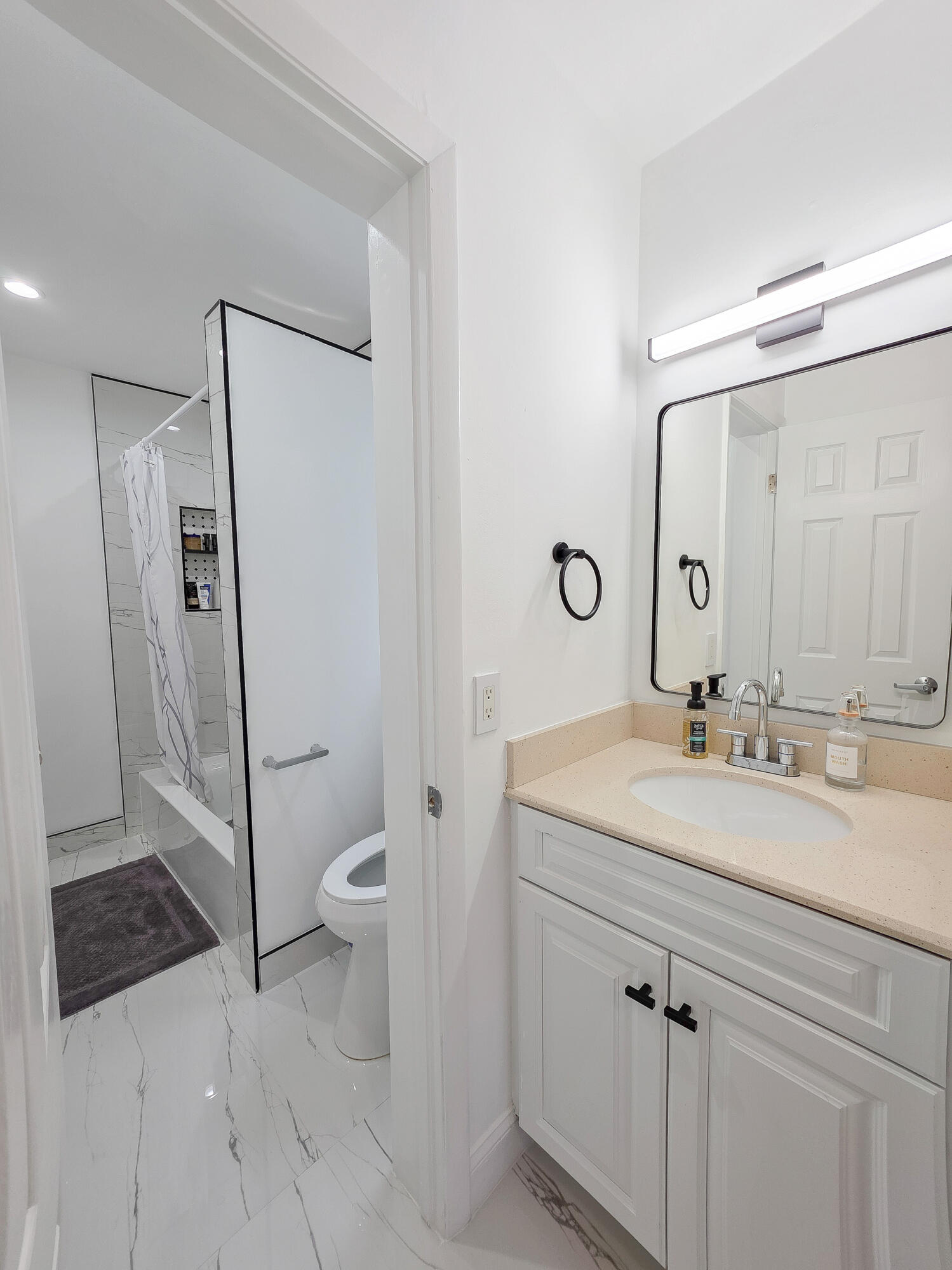 Edgewater Townhomes - Residential Lease