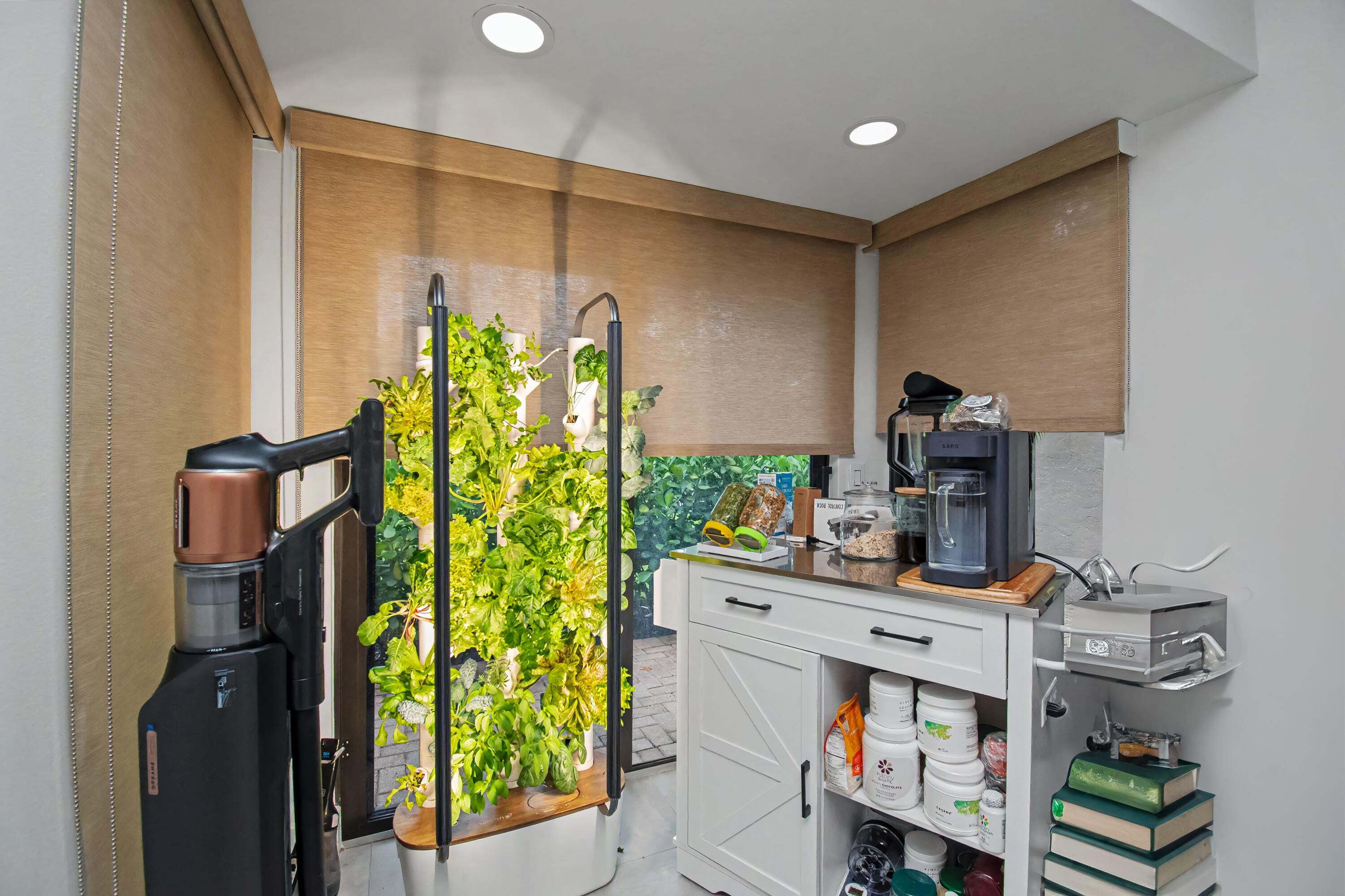 THORNHILL VILLAGE - Residential