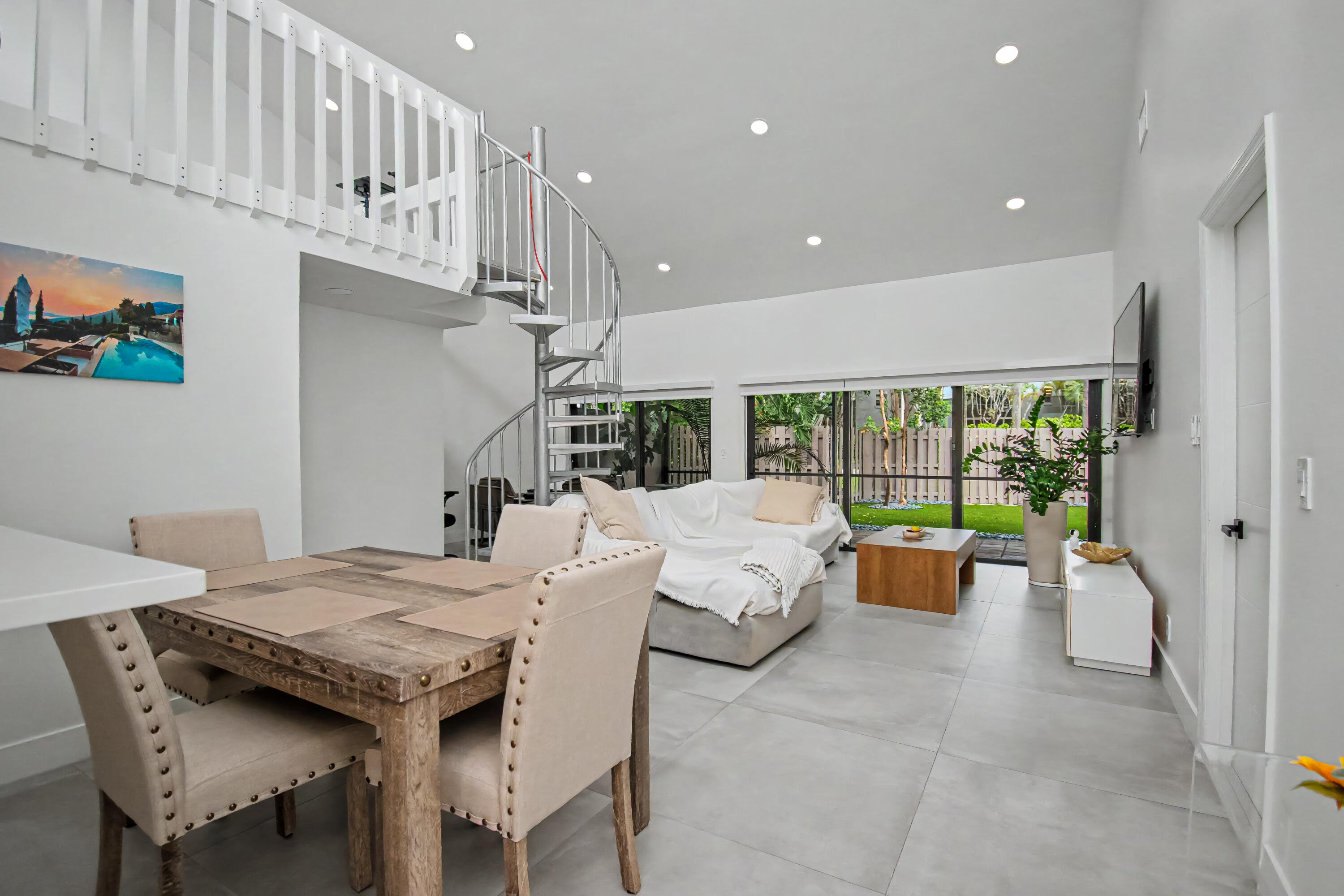 THORNHILL VILLAGE - Residential