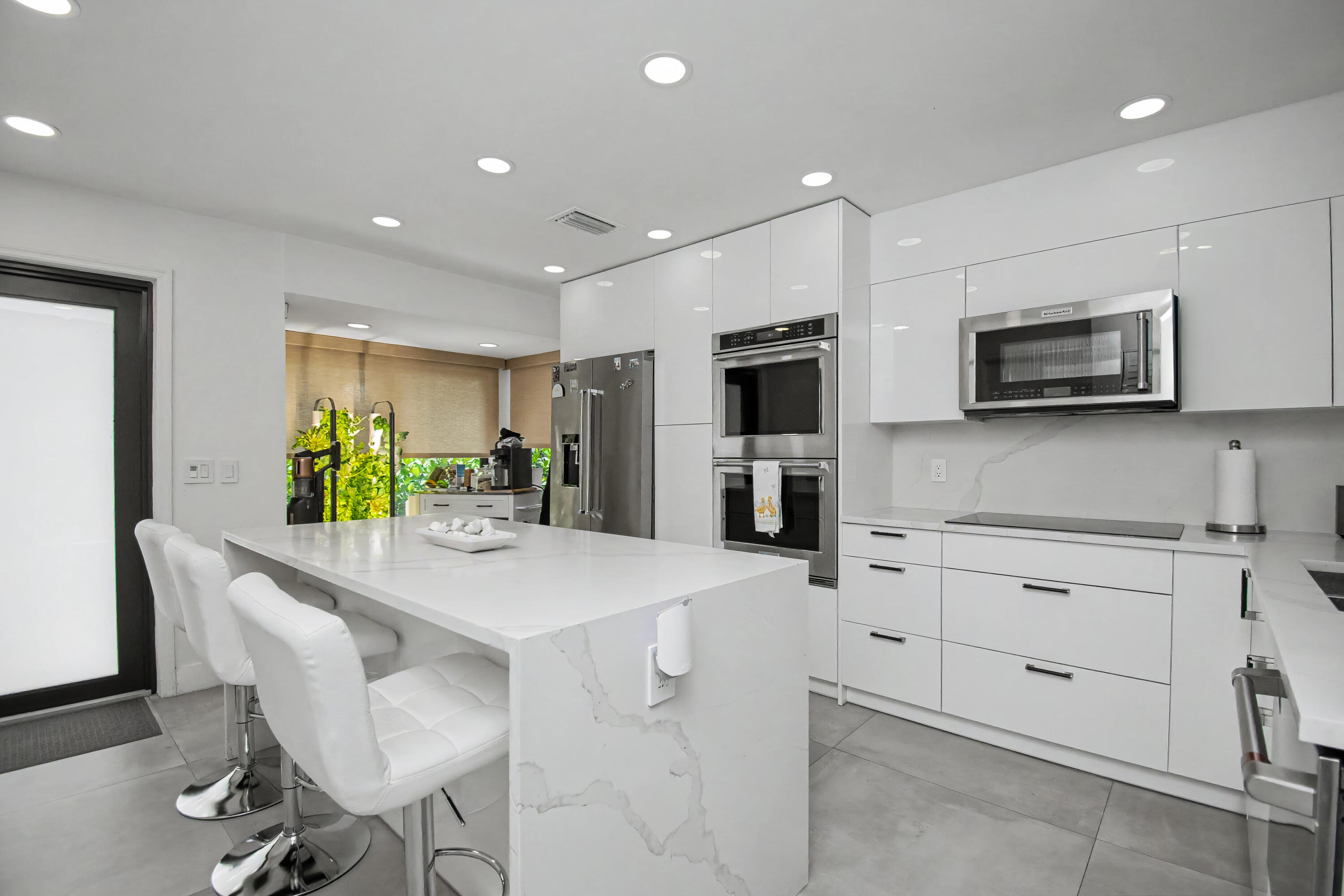 THORNHILL VILLAGE - Residential