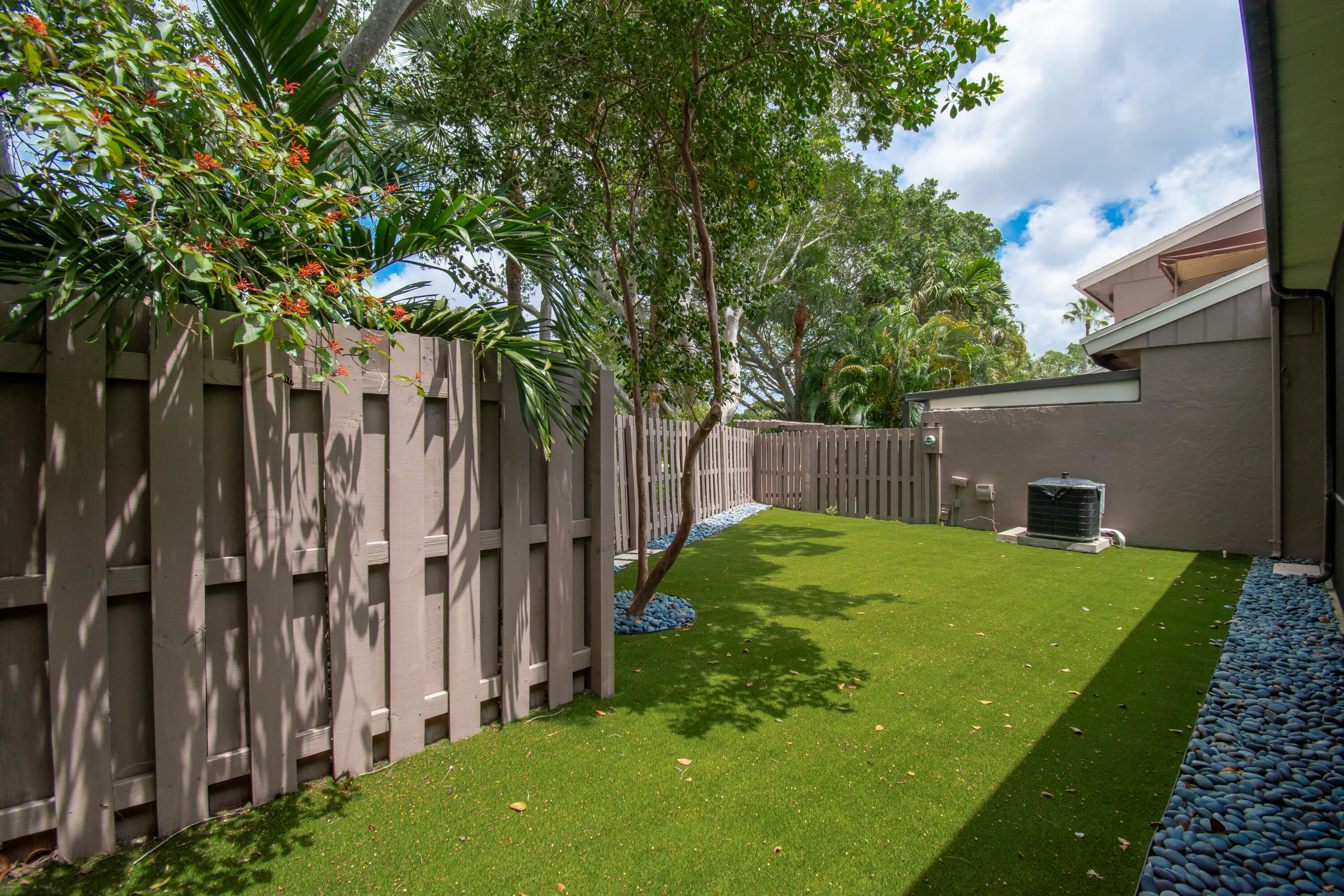 THORNHILL VILLAGE - Residential