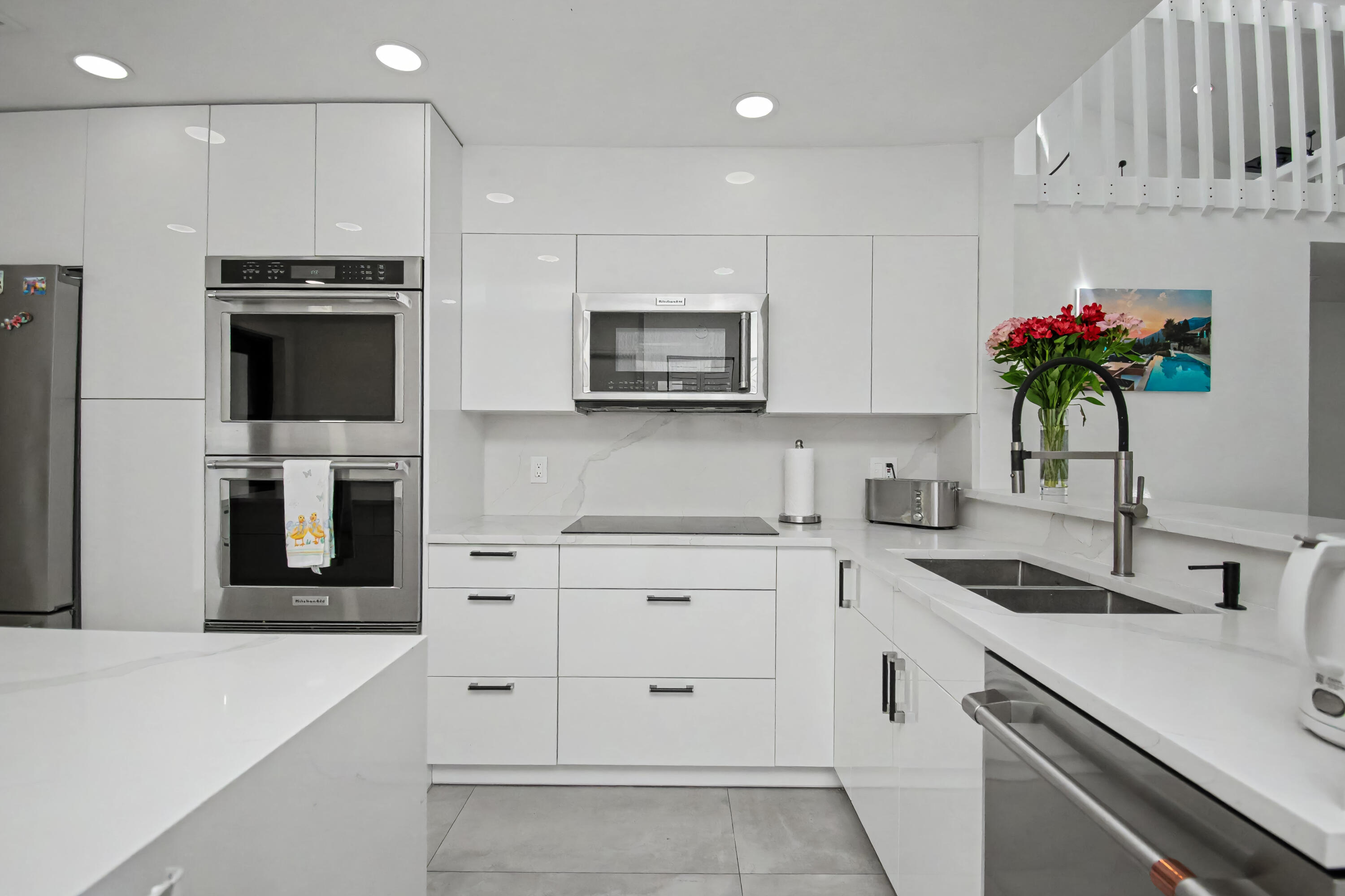 THORNHILL VILLAGE - Residential