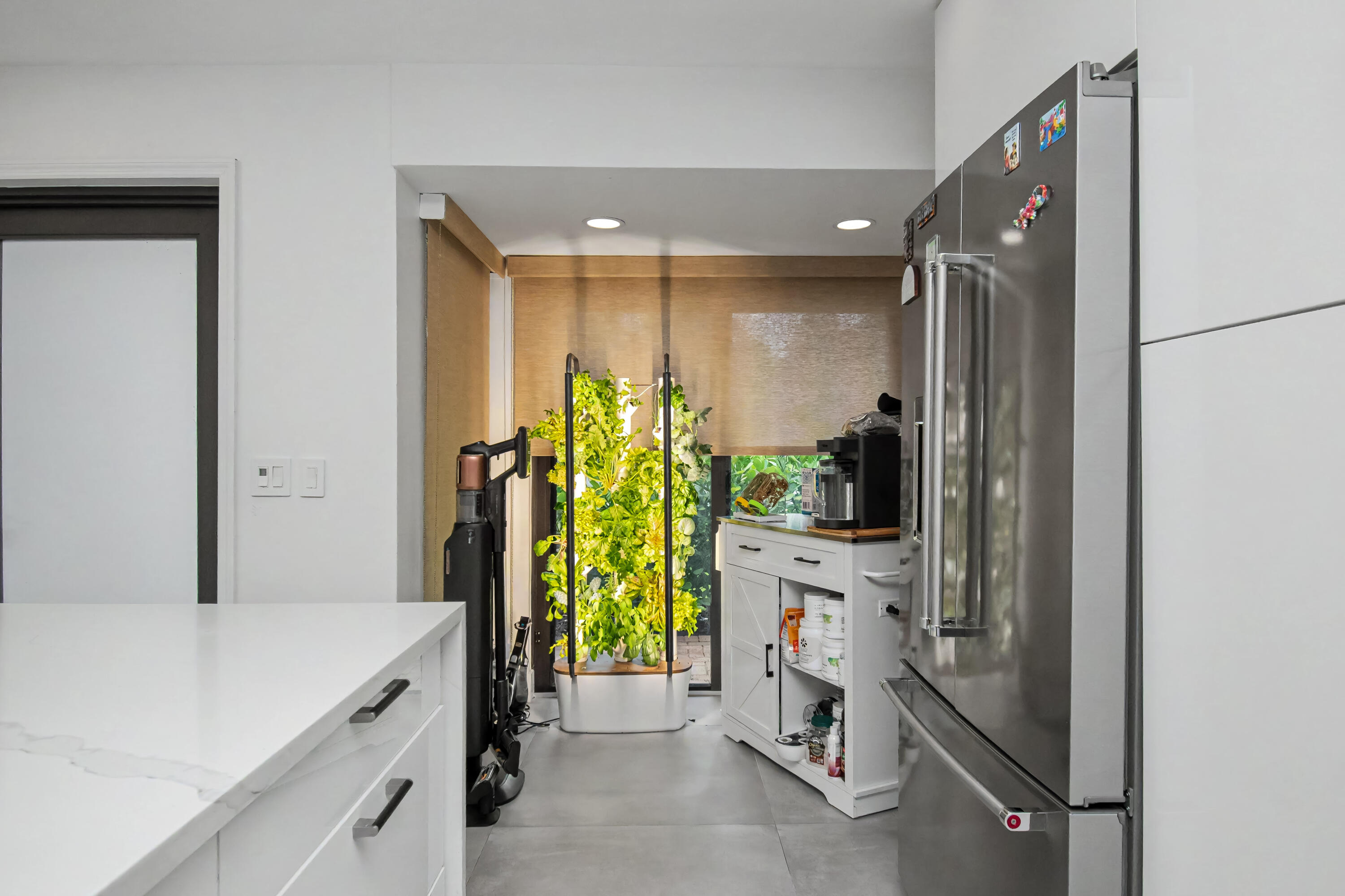 THORNHILL VILLAGE - Residential