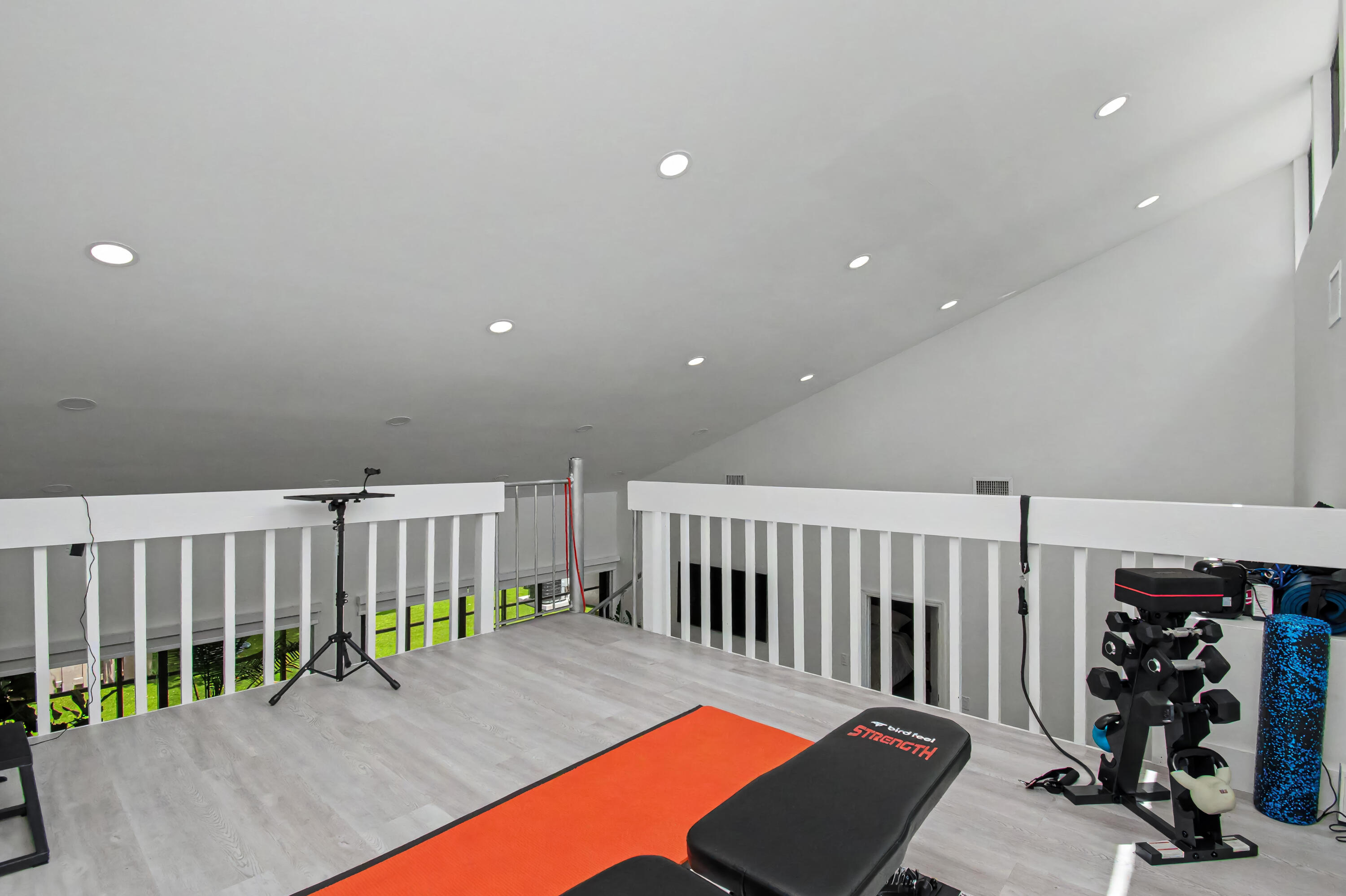 THORNHILL VILLAGE - Residential