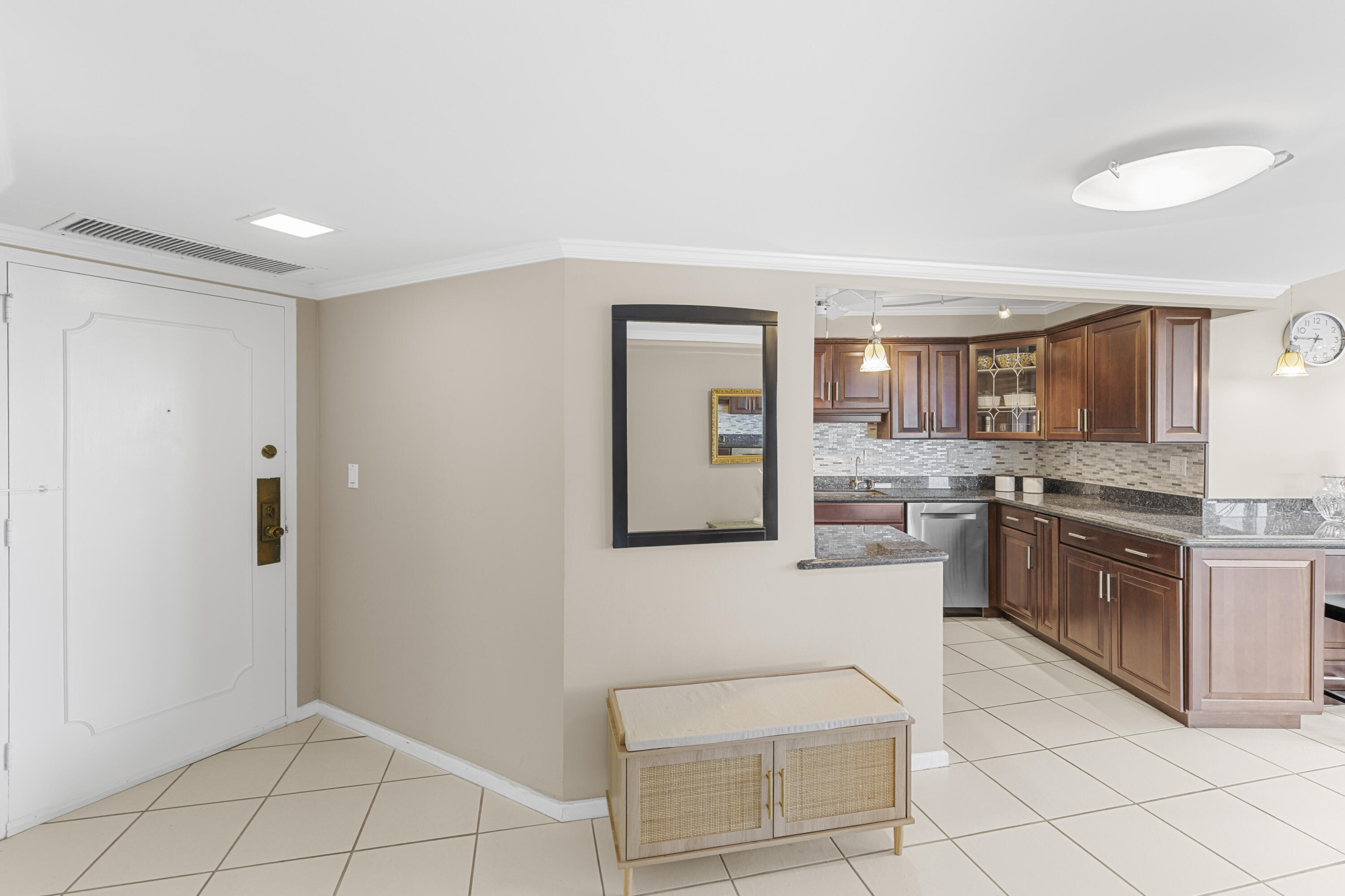 MAYA MARCA CONDO - Residential