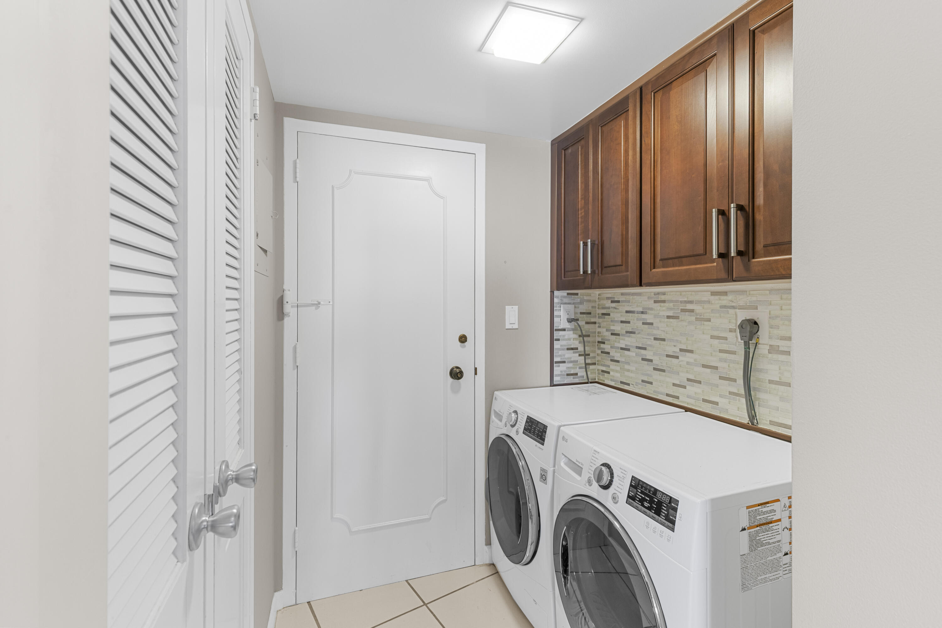 MAYA MARCA CONDO - Residential