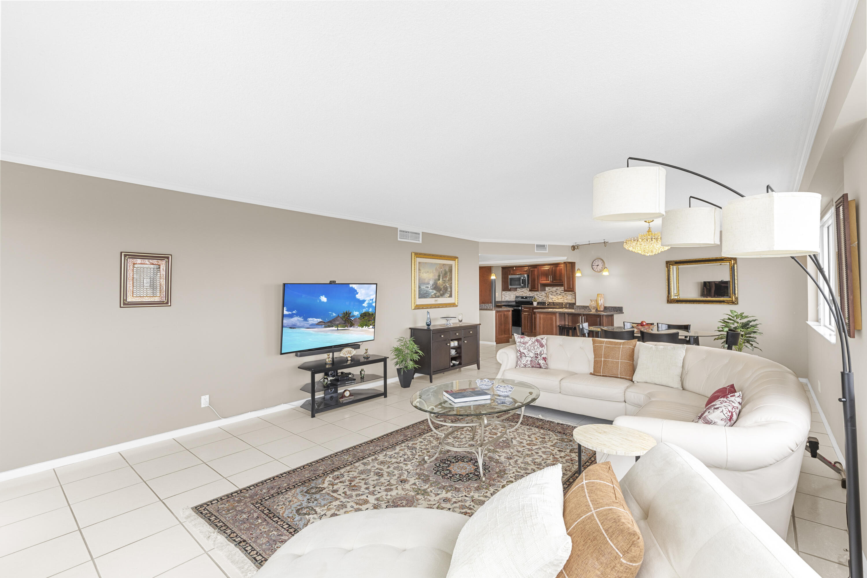 MAYA MARCA CONDO - Residential