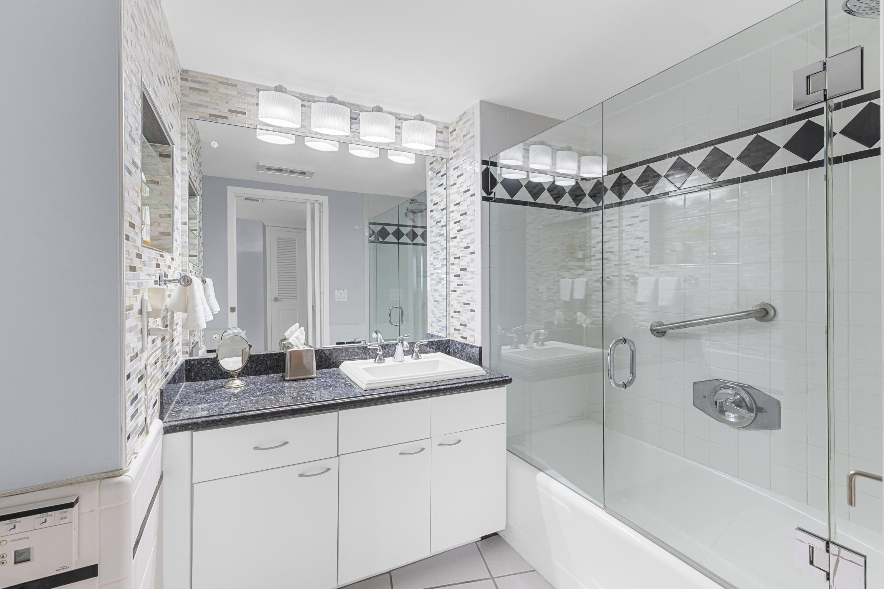 MAYA MARCA CONDO - Residential